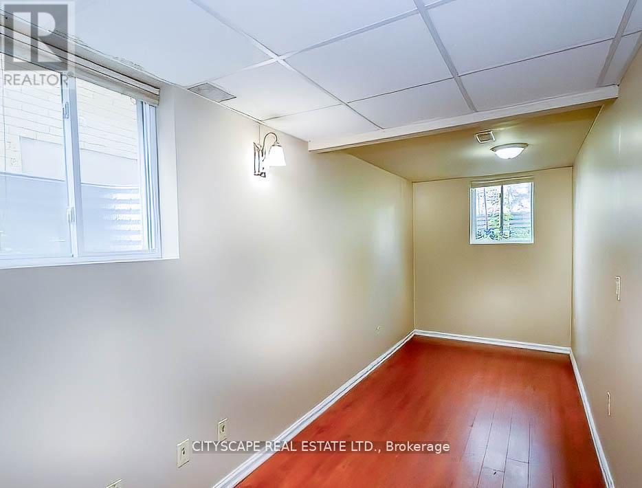 59 Romy Crescent, Thorold, Ontario  L2V 4T5 - Photo 31 - X12396499