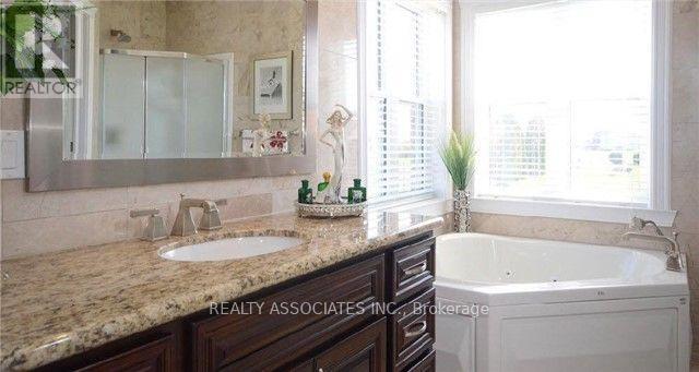 576 Barcovan Beach Road, Quinte West, Ontario  K0K 1L0 - Photo 11 - X12396510