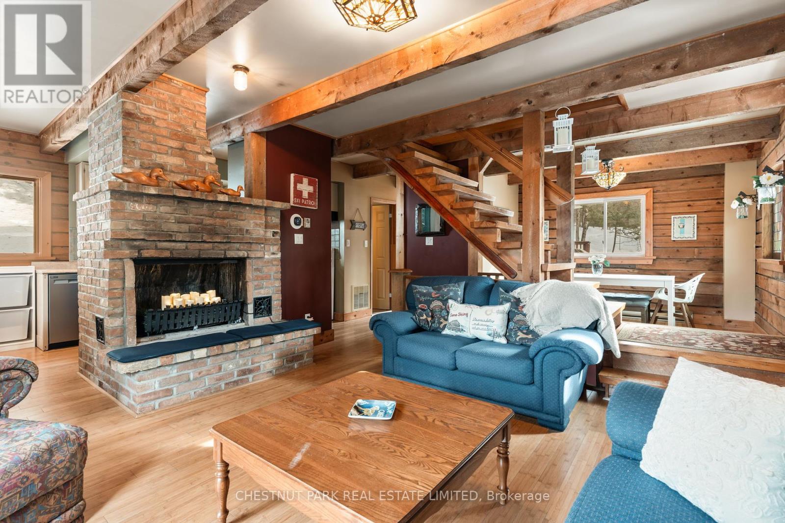 1316 Sir Sam's Road, Dysart Et Al (Guilford), Ontario  K0M 1M0 - Photo 2 - X12396516
