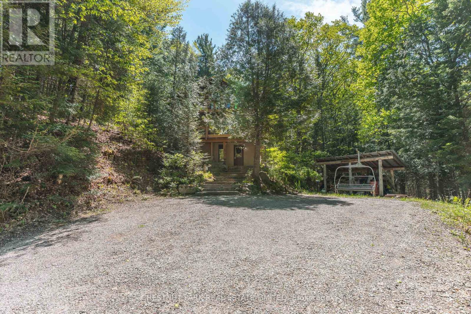 1316 Sir Sam's Road, Dysart Et Al (Guilford), Ontario  K0M 1M0 - Photo 47 - X12396516