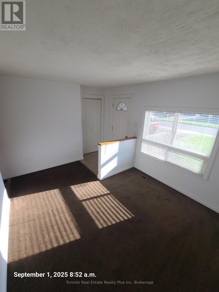 6695 Ailanthus Avenue, Niagara Falls, Ontario  L2G 4C6 - Photo 11 - X12396546