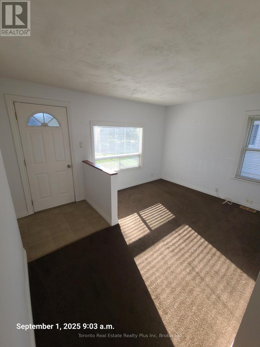 6695 Ailanthus Avenue, Niagara Falls, Ontario  L2G 4C6 - Photo 12 - X12396546