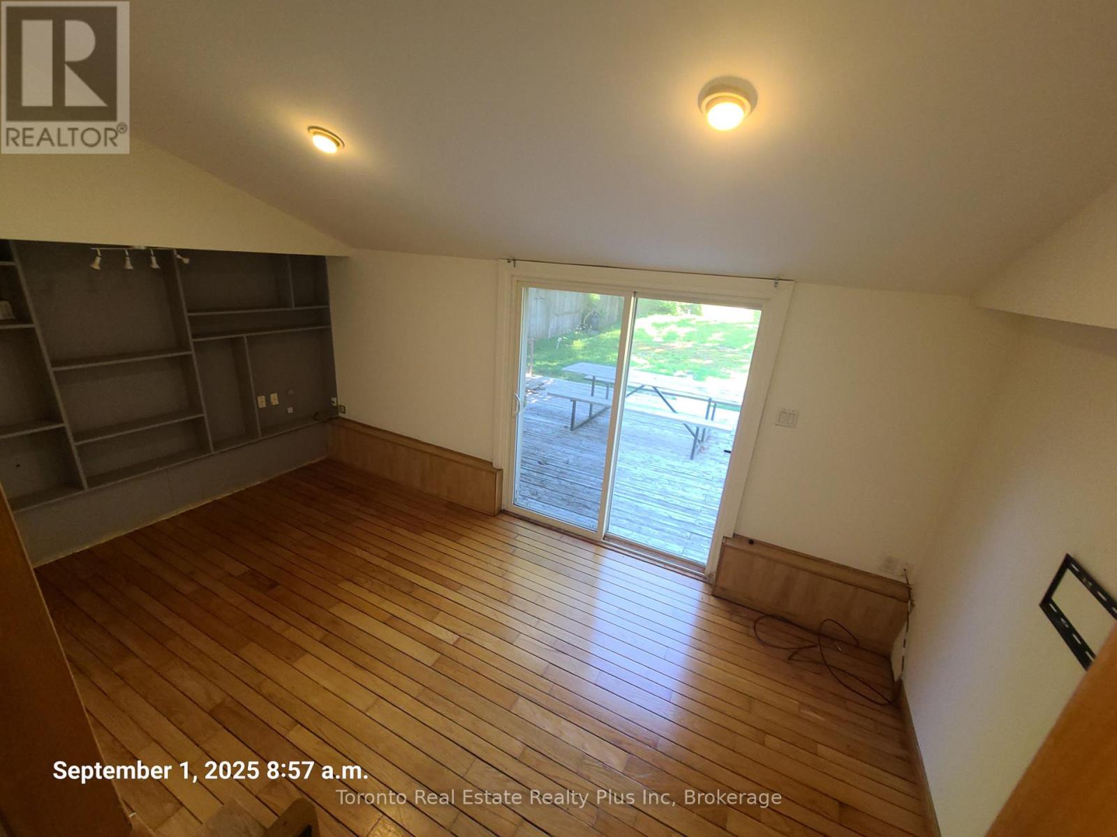 6695 Ailanthus Avenue, Niagara Falls, Ontario  L2G 4C6 - Photo 13 - X12396546