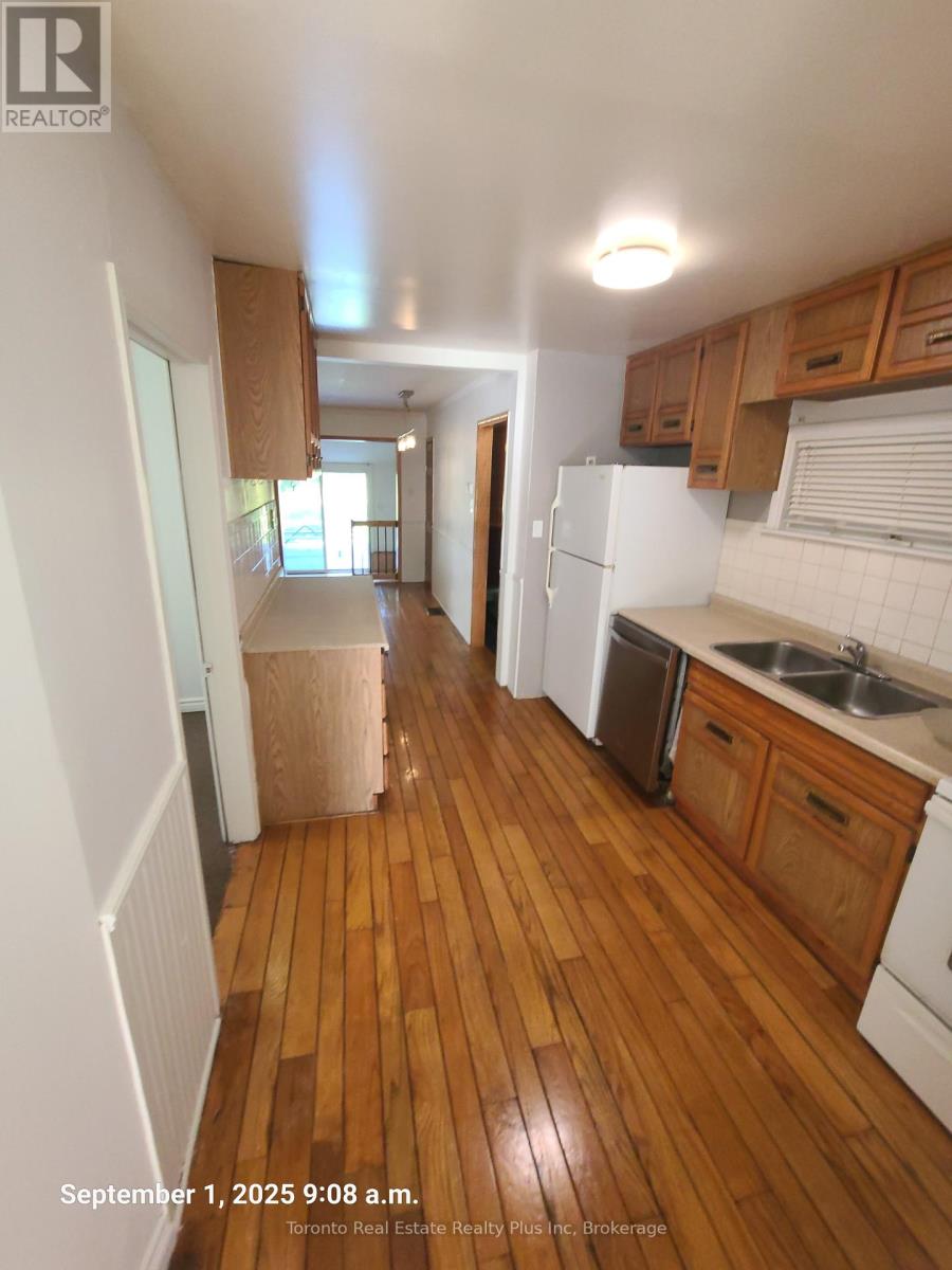 6695 Ailanthus Avenue, Niagara Falls, Ontario  L2G 4C6 - Photo 7 - X12396546