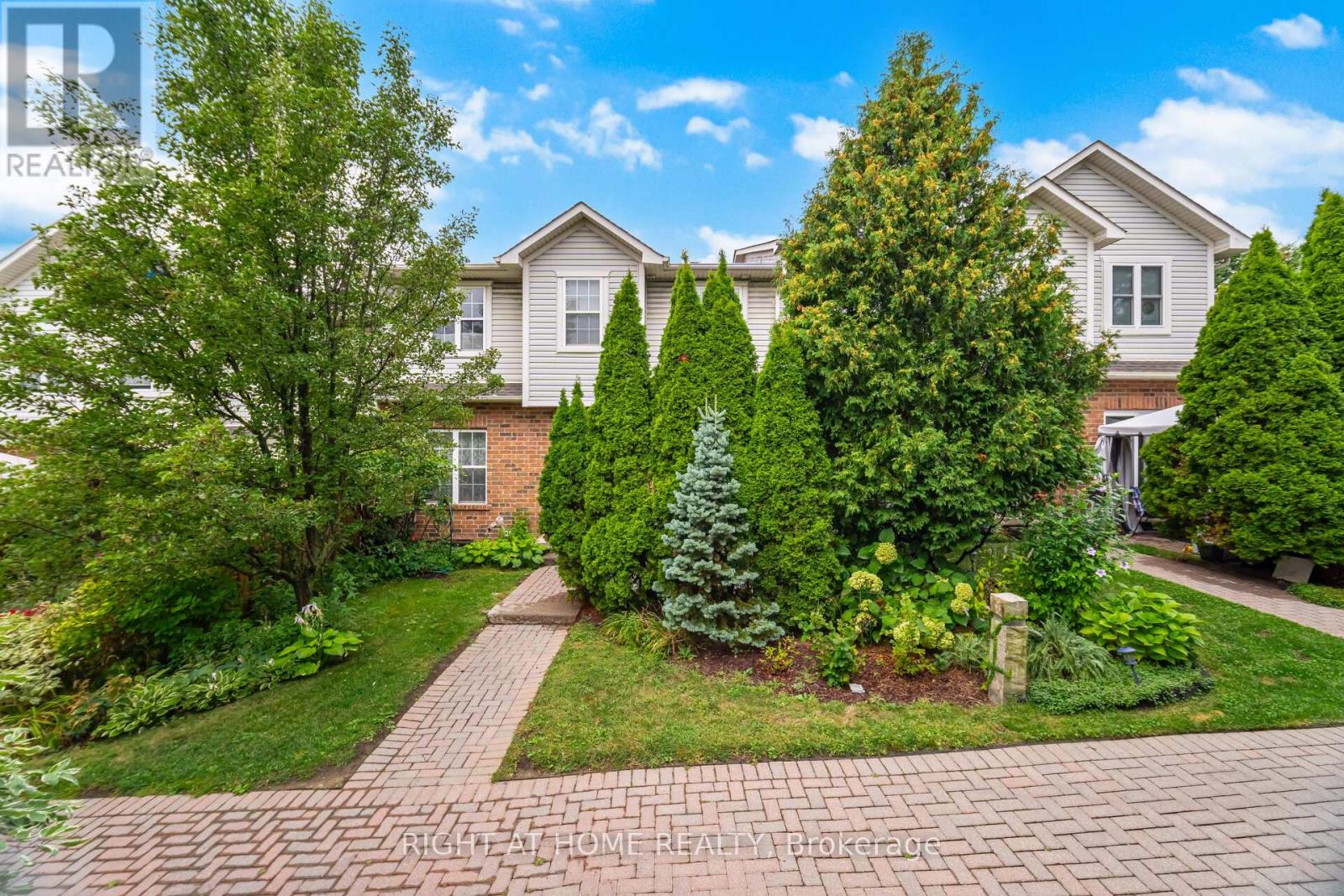 35 - 1085 Harrogate Drive, Hamilton, Ontario  L9K 1R2 - Photo 3 - X12396581
