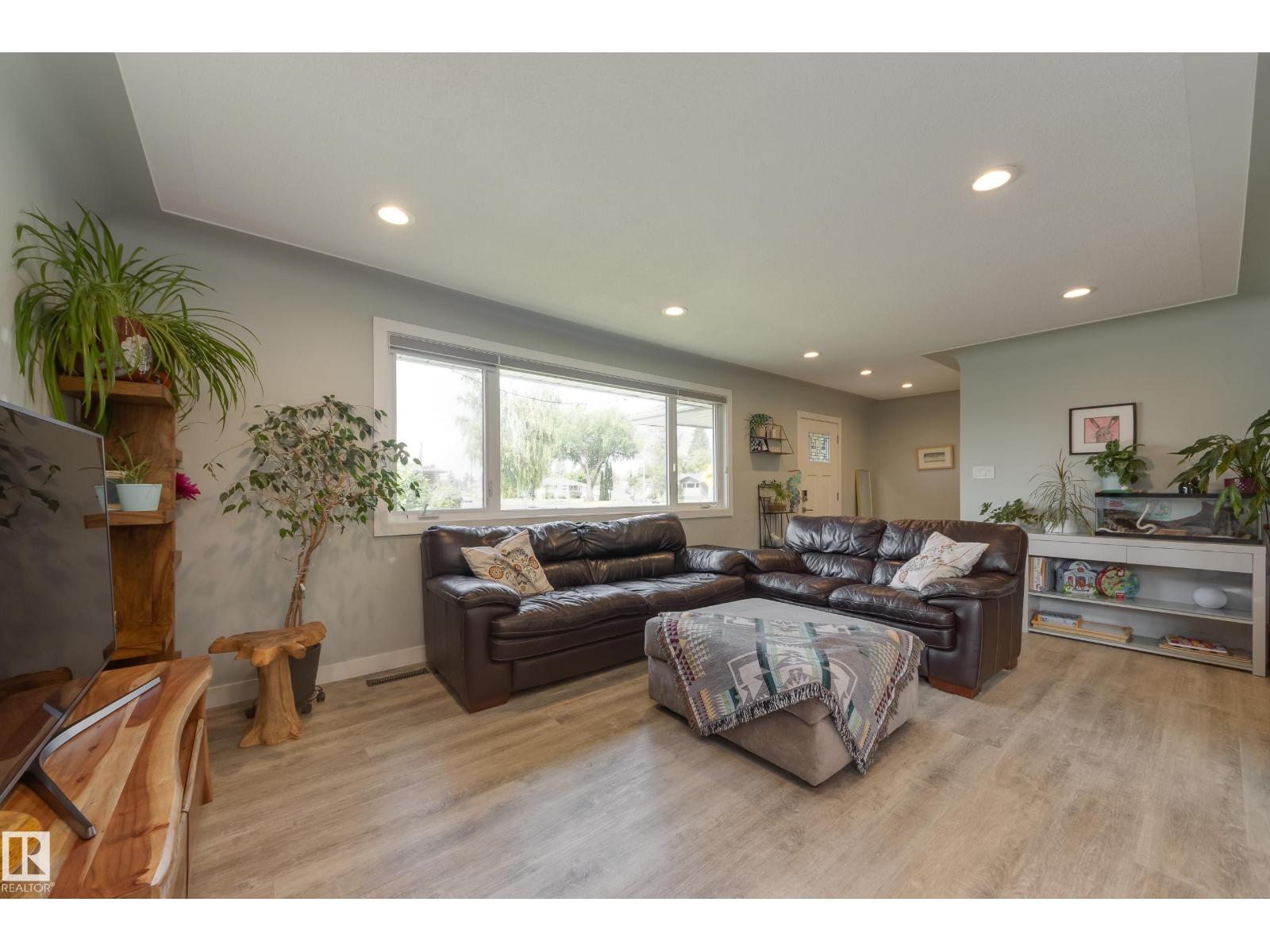 7107 96b Av Nw, Edmonton, Alberta  T6B 1B9 - Photo 7 - E4455866
