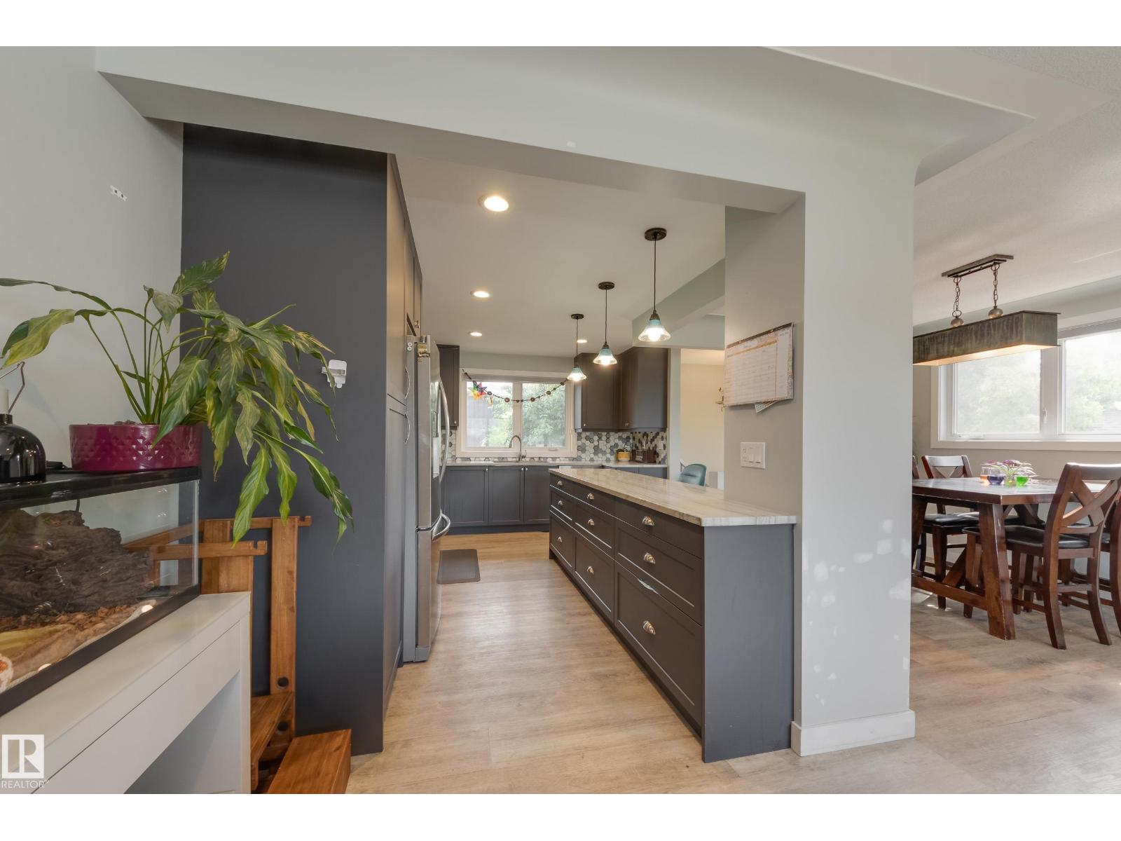 7107 96b Av Nw, Edmonton, Alberta  T6B 1B9 - Photo 9 - E4455866