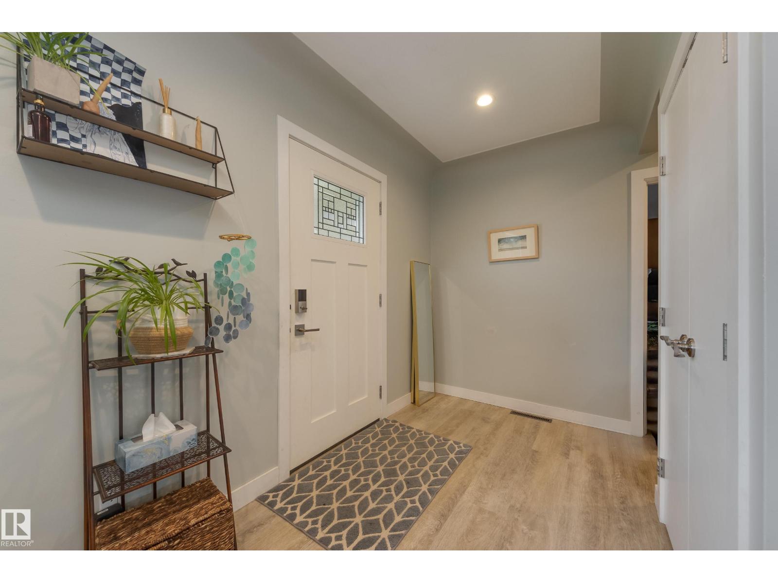 7107 96b Av Nw, Edmonton, Alberta  T6B 1B9 - Photo 5 - E4455866