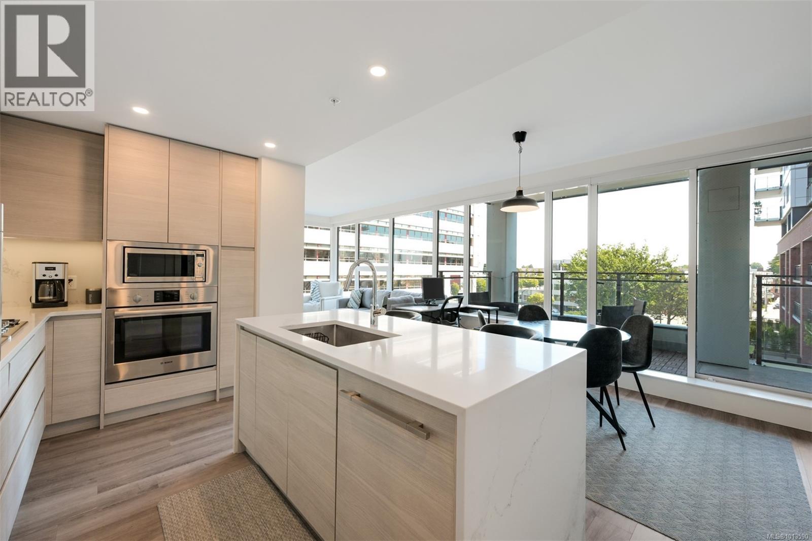 606 777 Herald St, Victoria, British Columbia