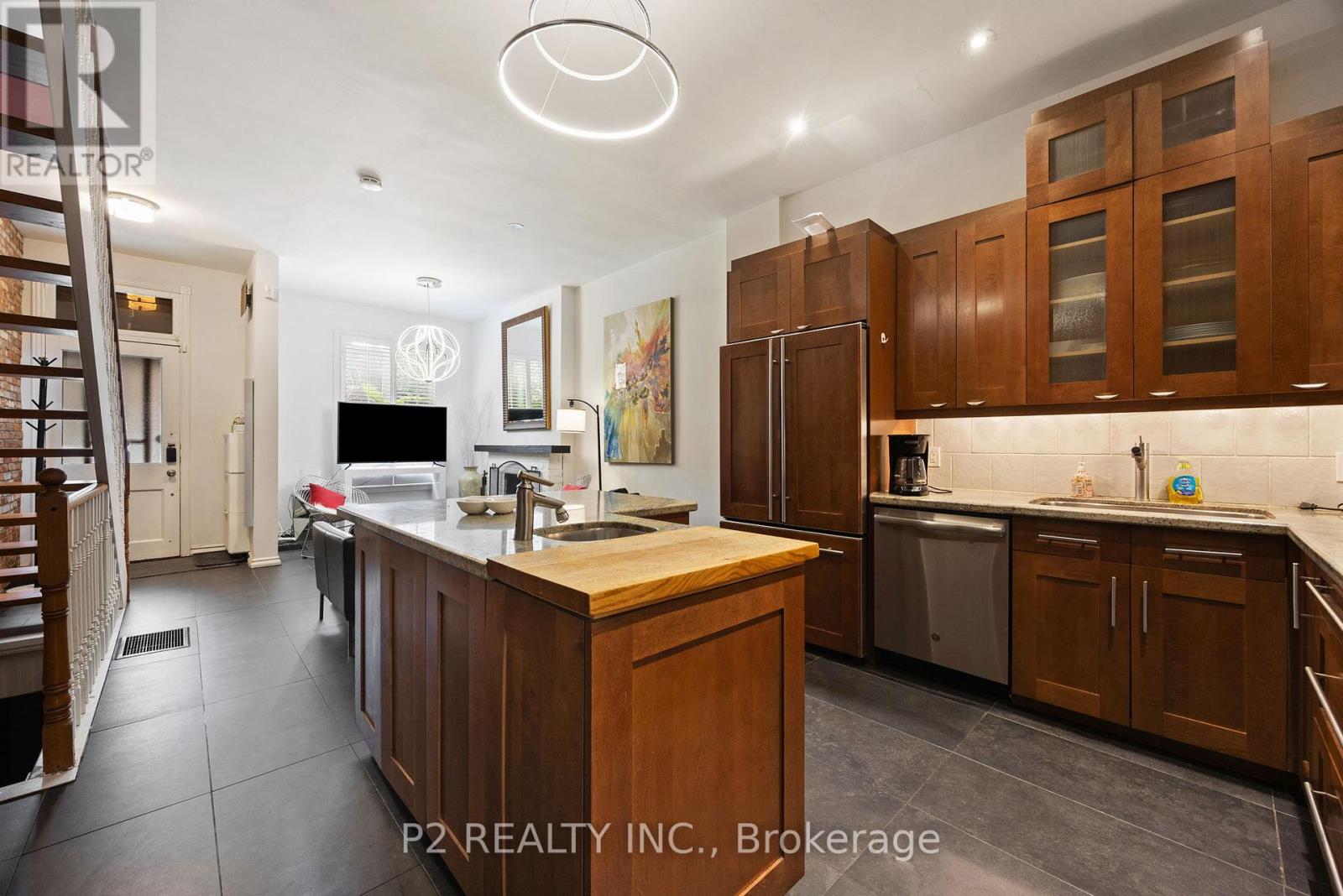 84 London Street, Toronto, Ontario  M6G 1N5 - Photo 11 - C12390119