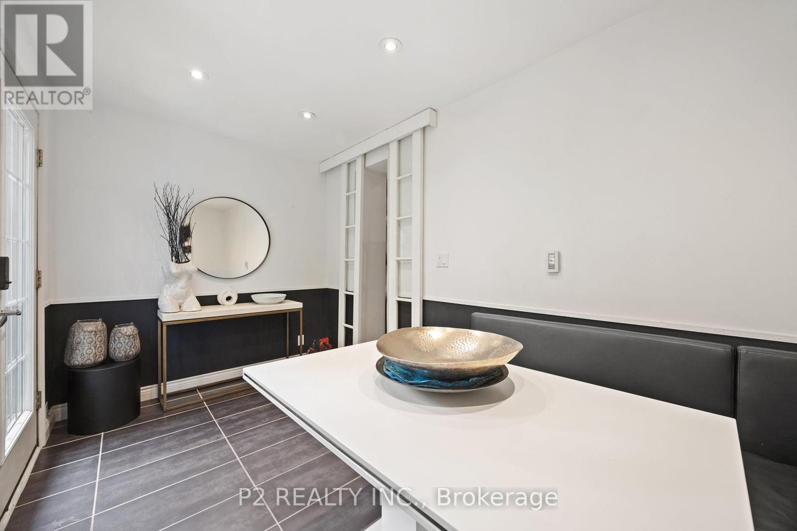 84 London Street, Toronto, Ontario  M6G 1N5 - Photo 16 - C12390119