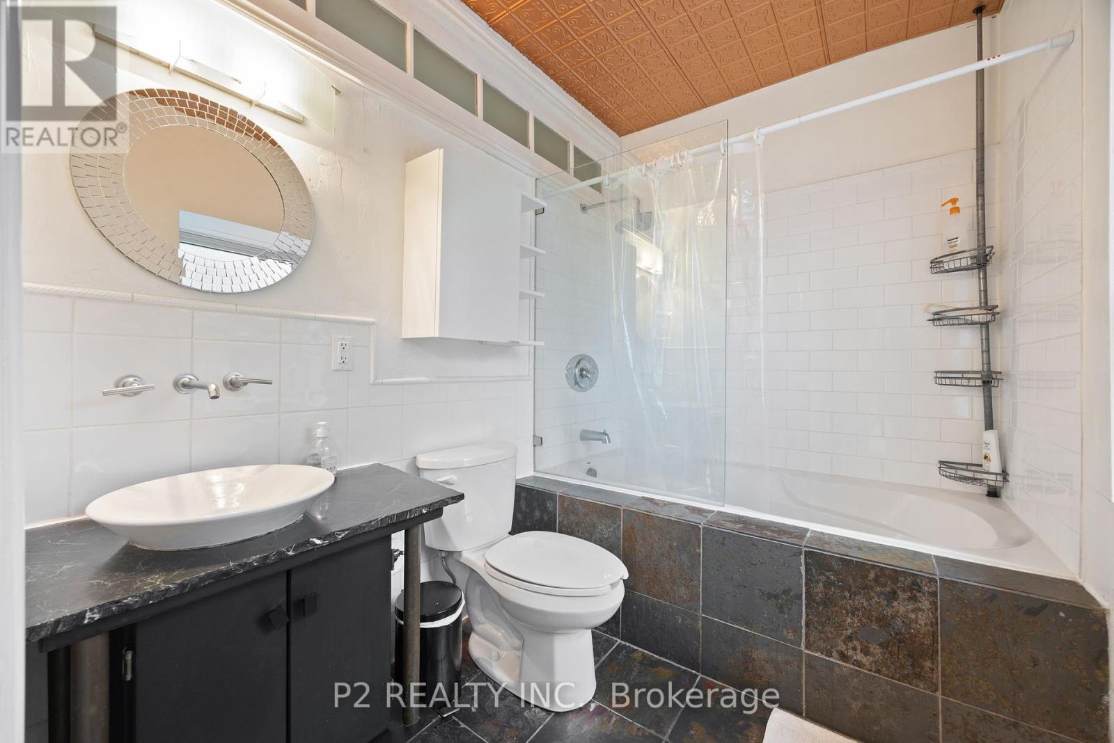 84 London Street, Toronto, Ontario  M6G 1N5 - Photo 18 - C12390119
