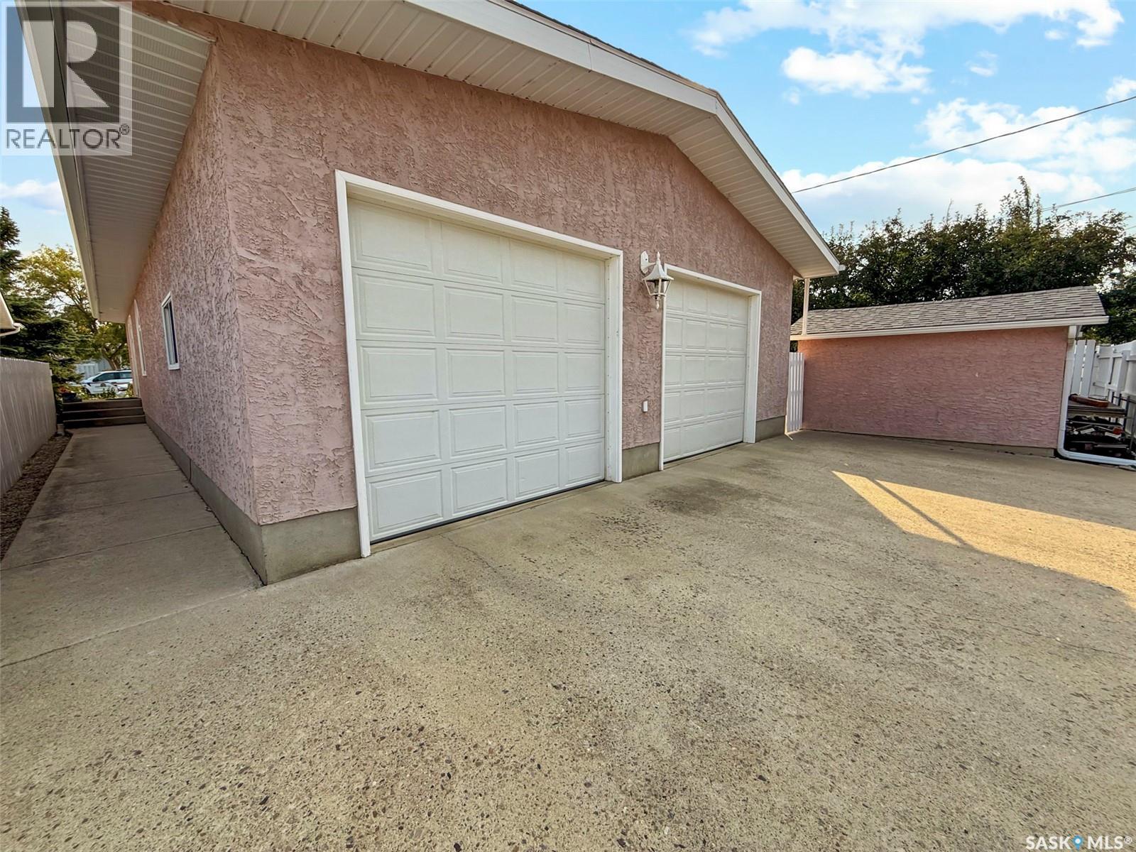 1129 Jubilee Drive, Swift Current, Saskatchewan  S9H 2A1 - Photo 38 - SK017830