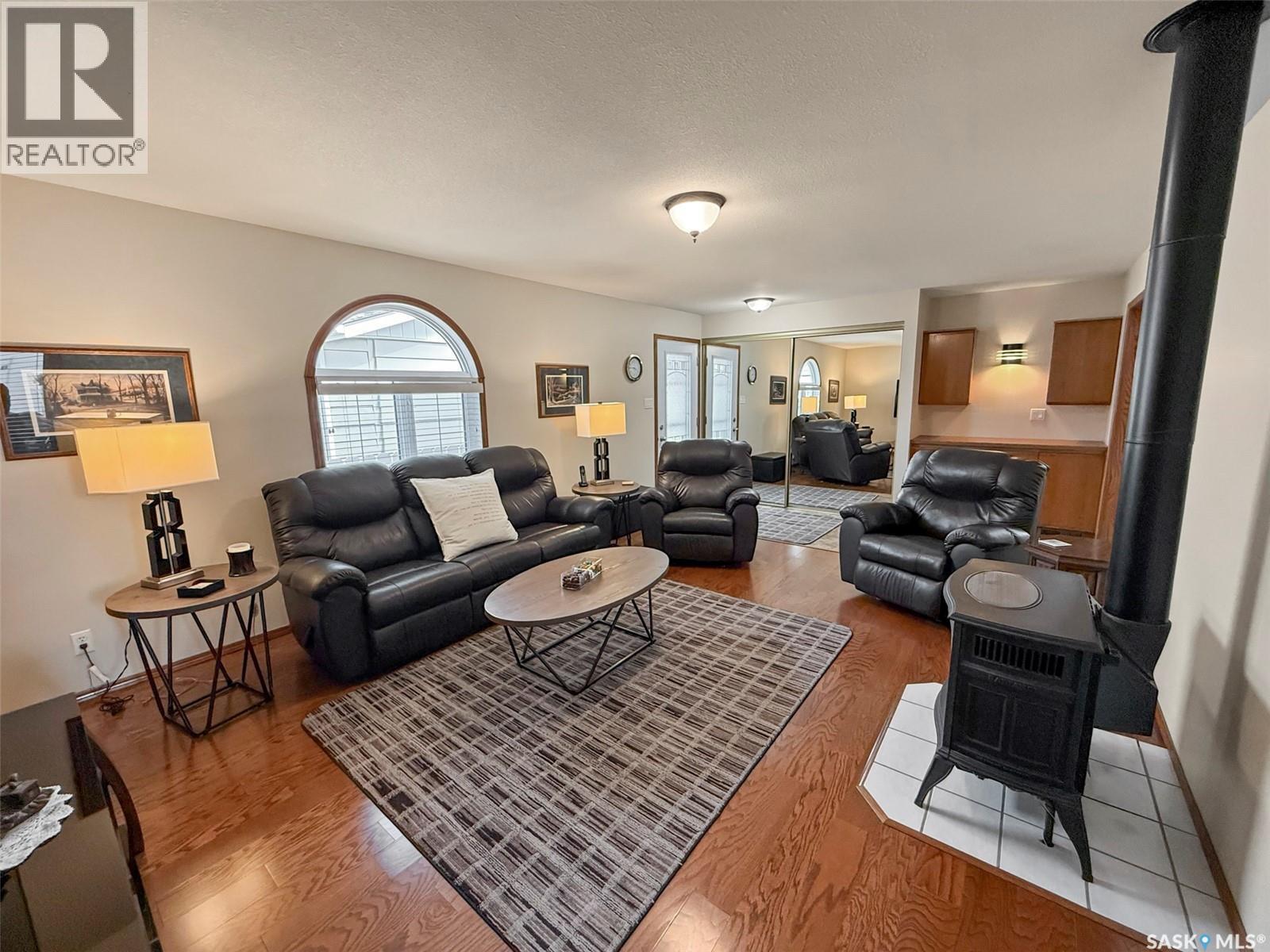 1129 Jubilee Drive, Swift Current, Saskatchewan  S9H 2A1 - Photo 4 - SK017830