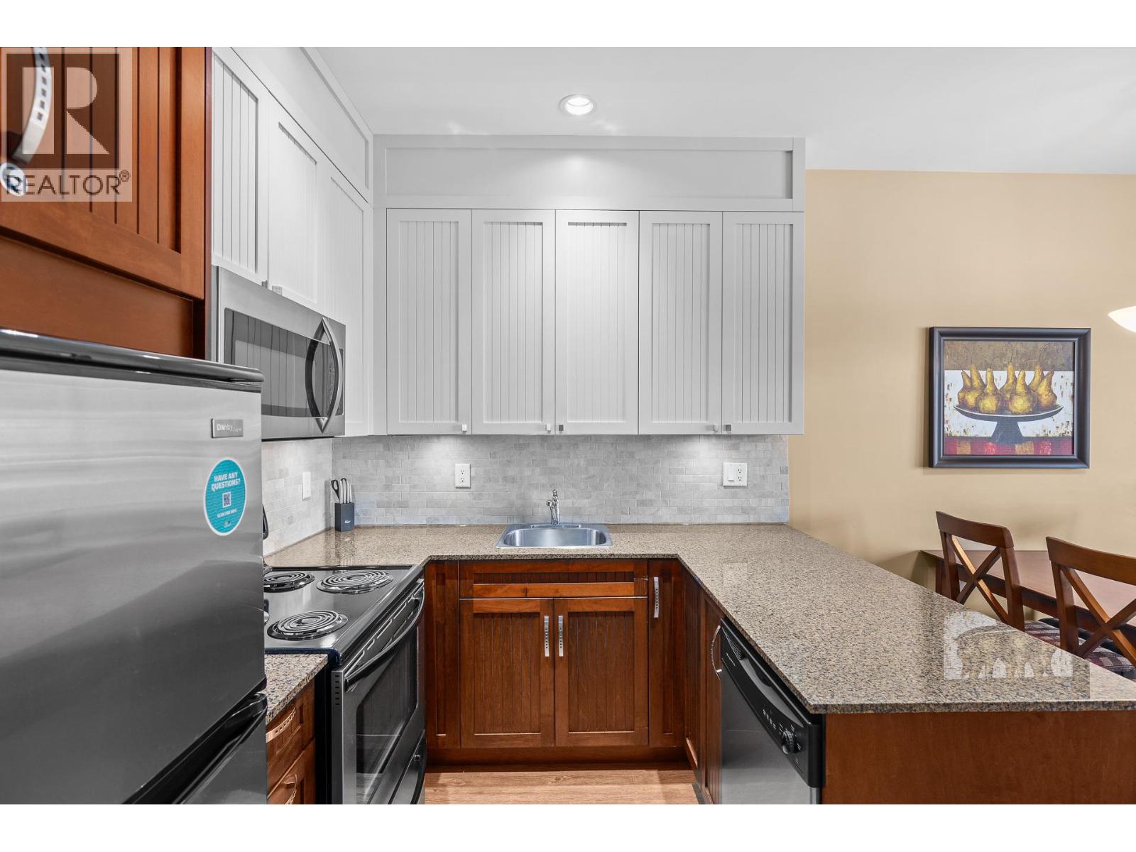 12811 LAKESHORE Drive Unit# 518 Summerland Photo 8 12811 LAKESHORE Drive Unit# 518 Summerland Photo 8