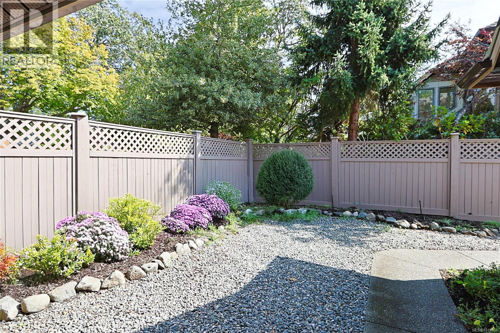 Property at 2317 Windsor Rd image 5