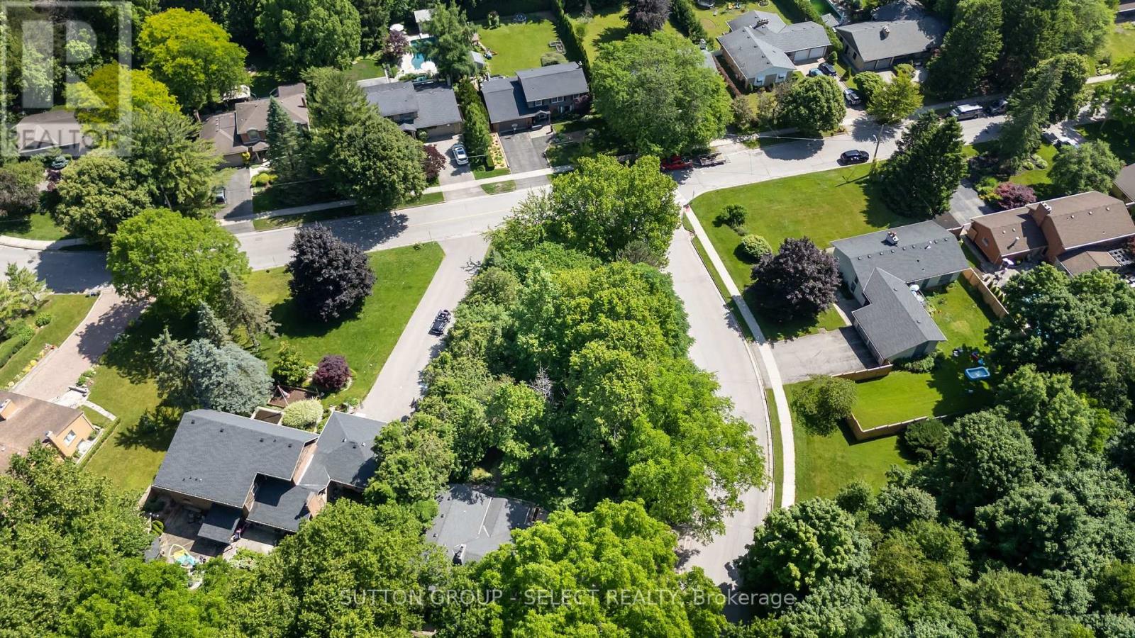 1625 Hillside Drive, London North (North A), Ontario  N6G 2R1 - Photo 12 - X12395771