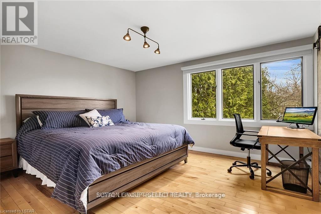1625 Hillside Drive, London North (North A), Ontario  N6G 2R1 - Photo 22 - X12395771