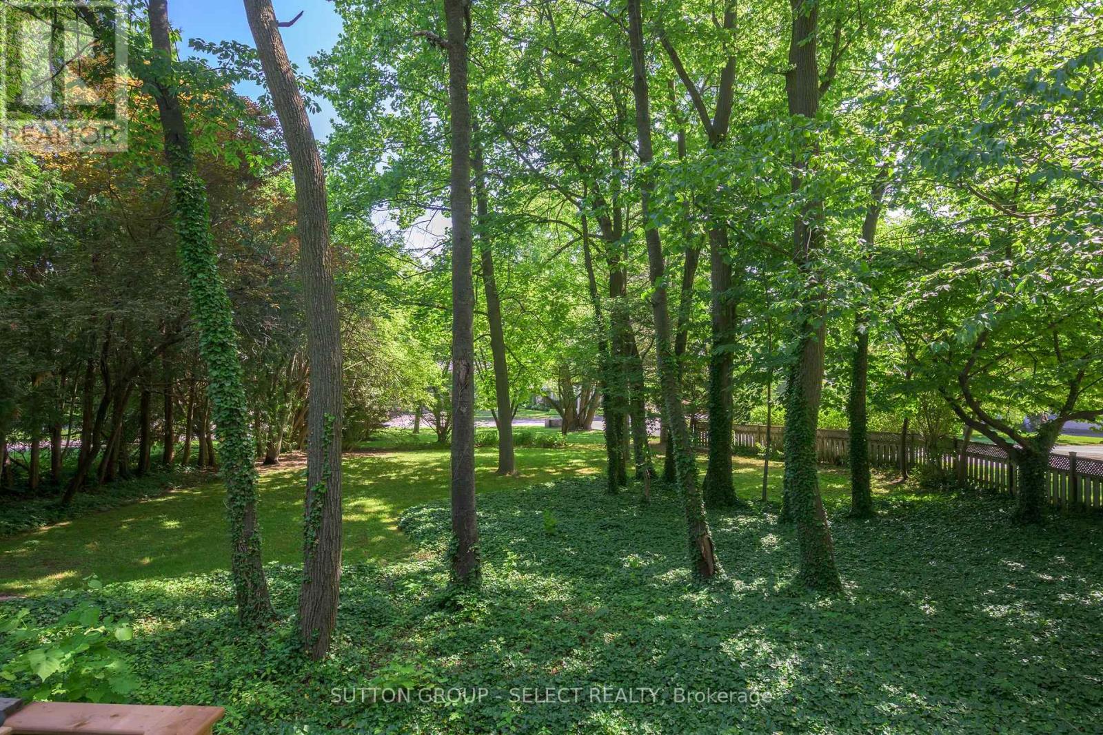 1625 Hillside Drive, London North (North A), Ontario  N6G 2R1 - Photo 40 - X12395771