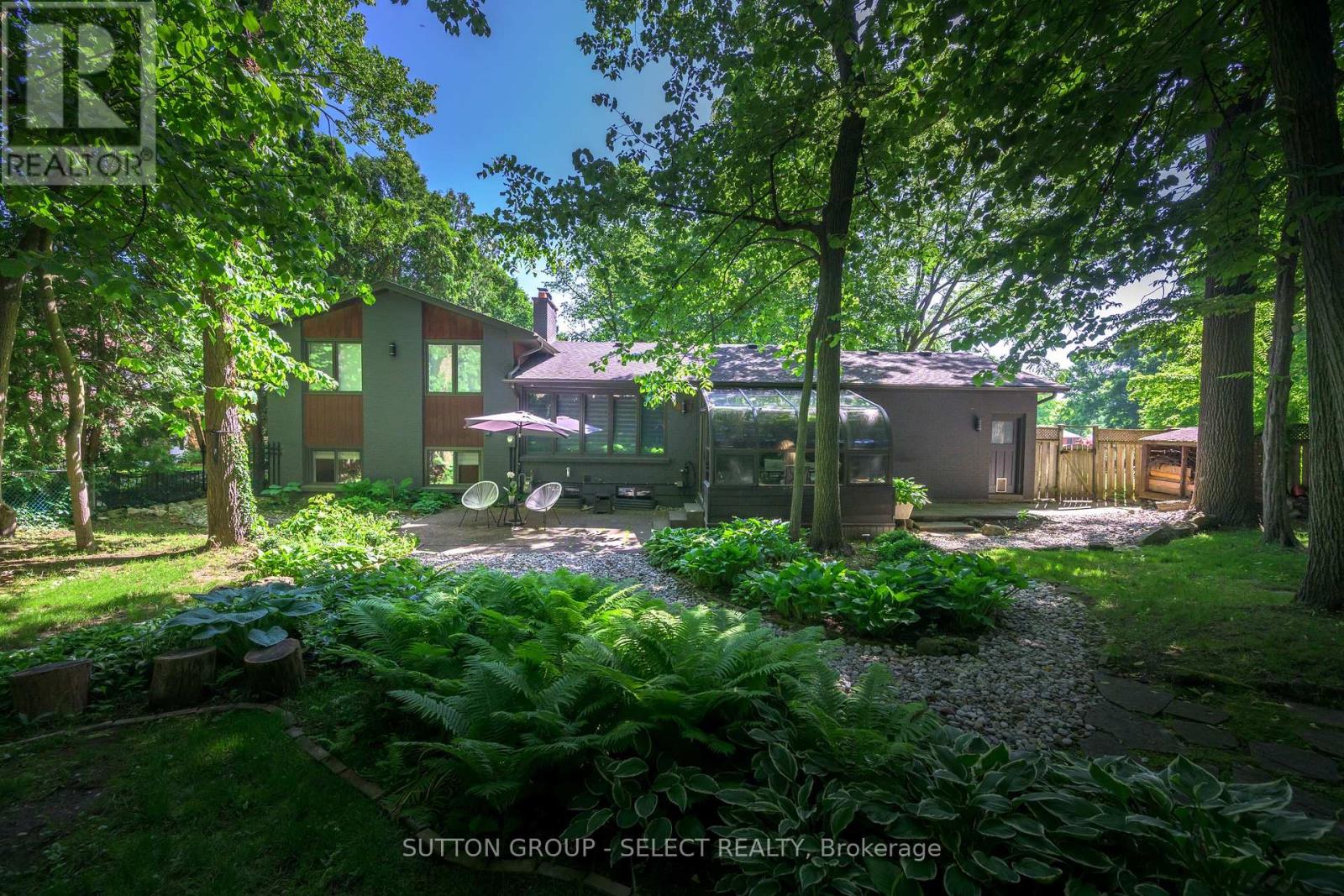 1625 Hillside Drive, London North (North A), Ontario  N6G 2R1 - Photo 41 - X12395771