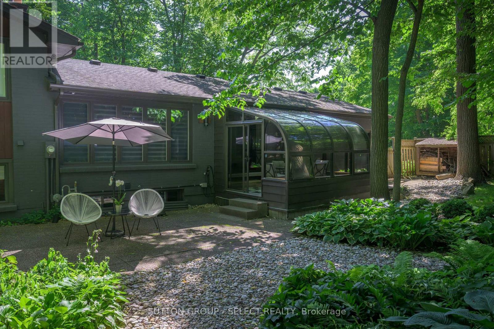 1625 Hillside Drive, London North (North A), Ontario  N6G 2R1 - Photo 42 - X12395771