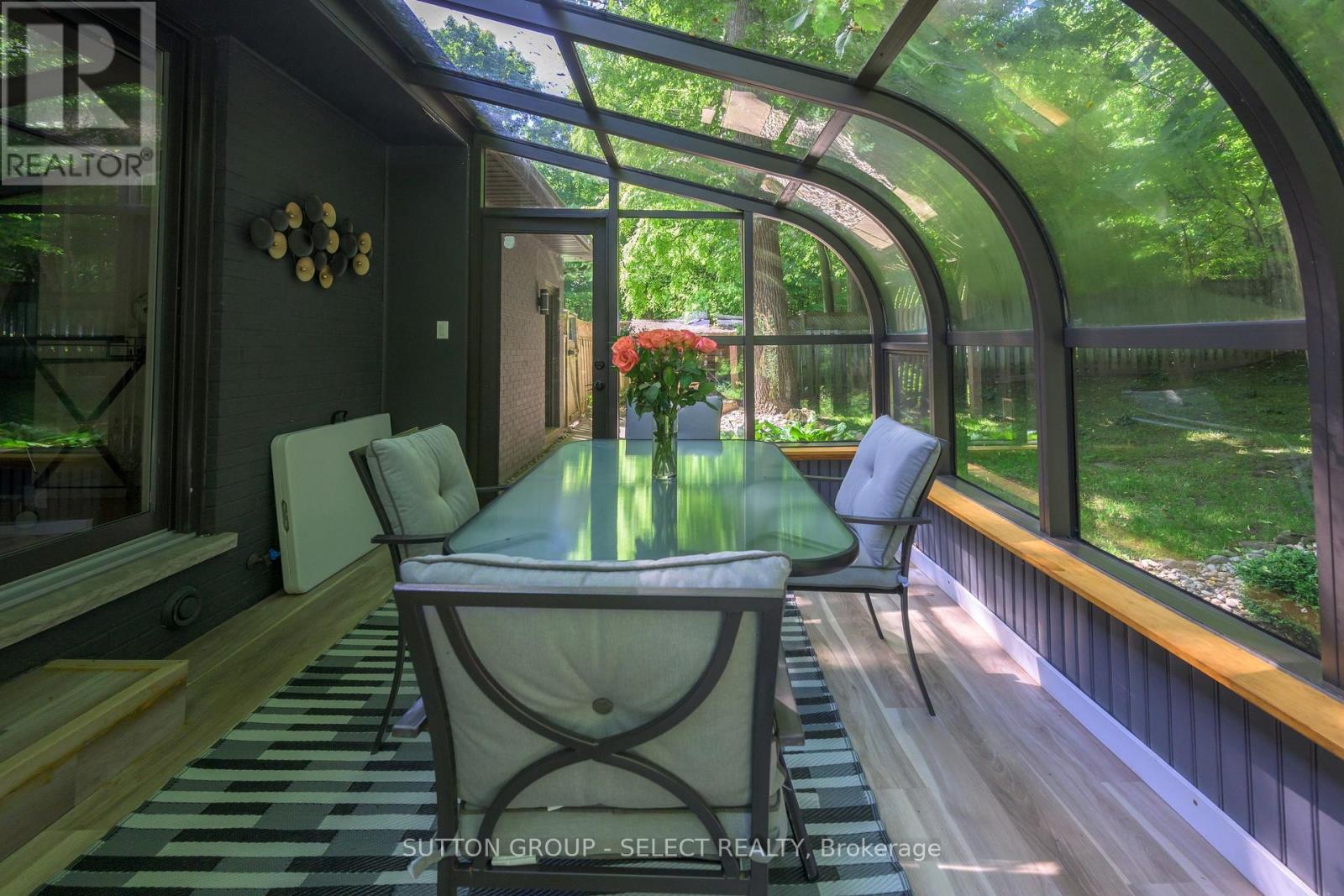 1625 Hillside Drive, London North (North A), Ontario  N6G 2R1 - Photo 9 - X12395771