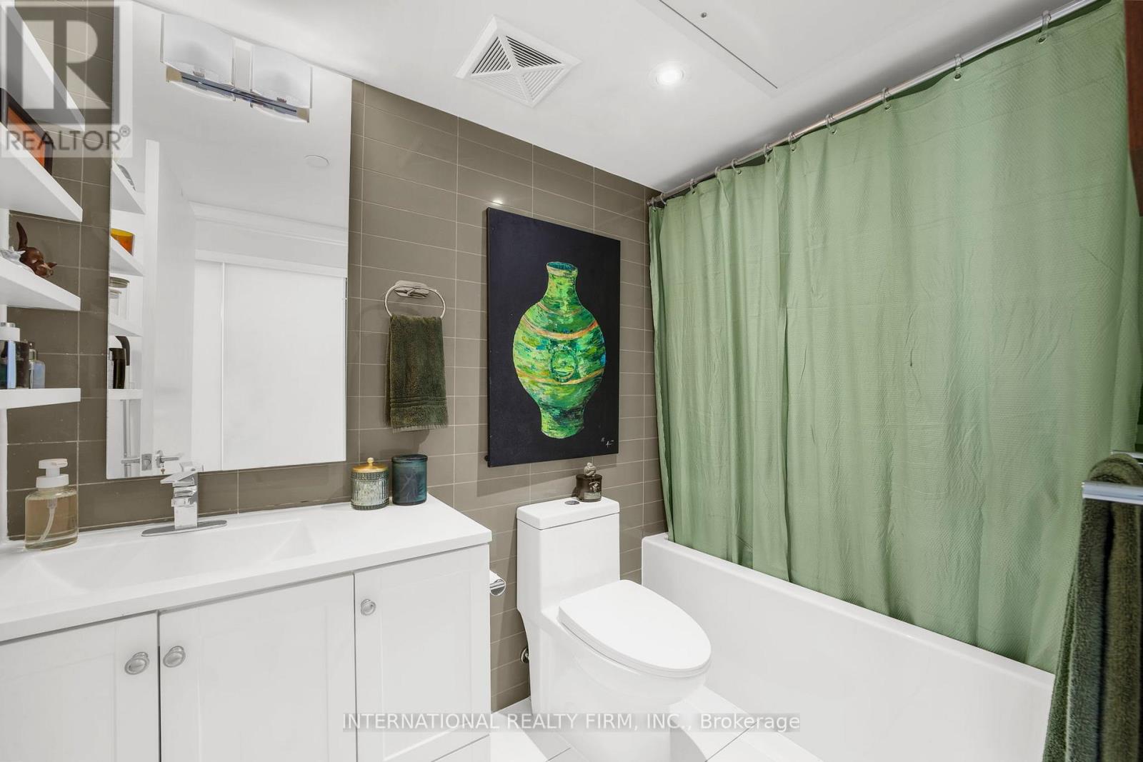 2112 - 85 Queens Wharf Road, Toronto (Waterfront Communities), Ontario  M5V 0J9 - Photo 18 - C12396674