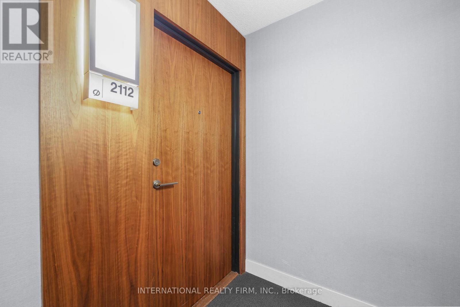 2112 - 85 Queens Wharf Road, Toronto (Waterfront Communities), Ontario  M5V 0J9 - Photo 4 - C12396674