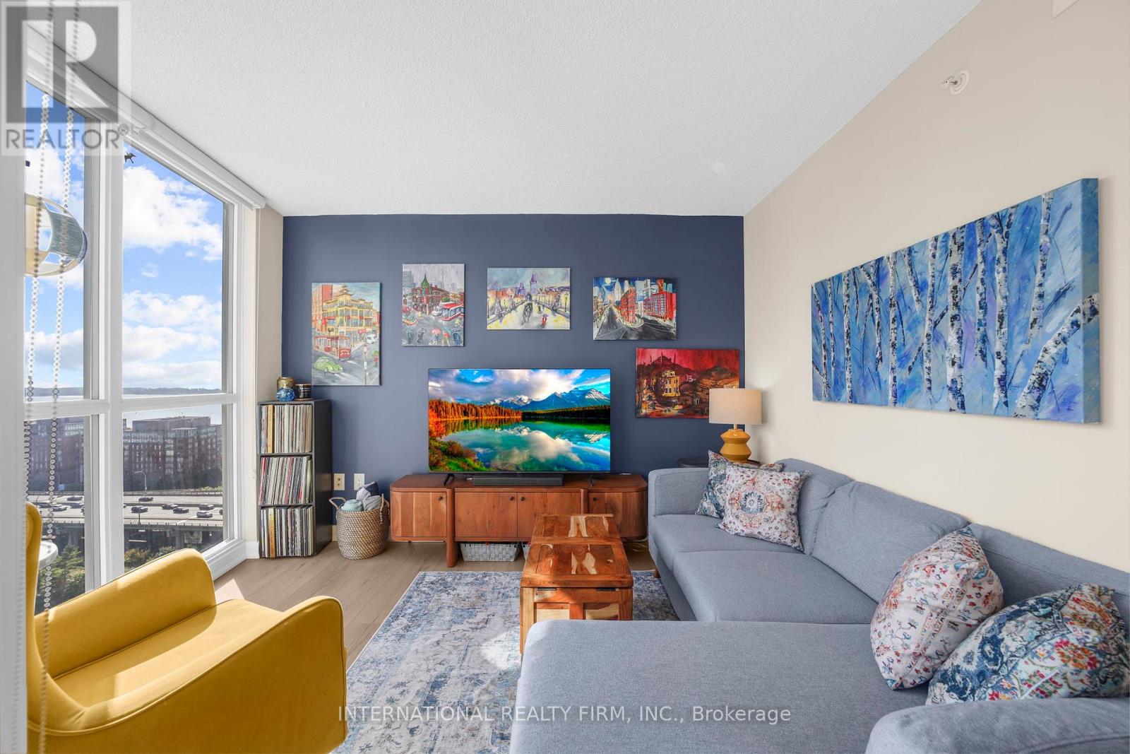 2112 - 85 Queens Wharf Road, Toronto (Waterfront Communities), Ontario  M5V 0J9 - Photo 8 - C12396674