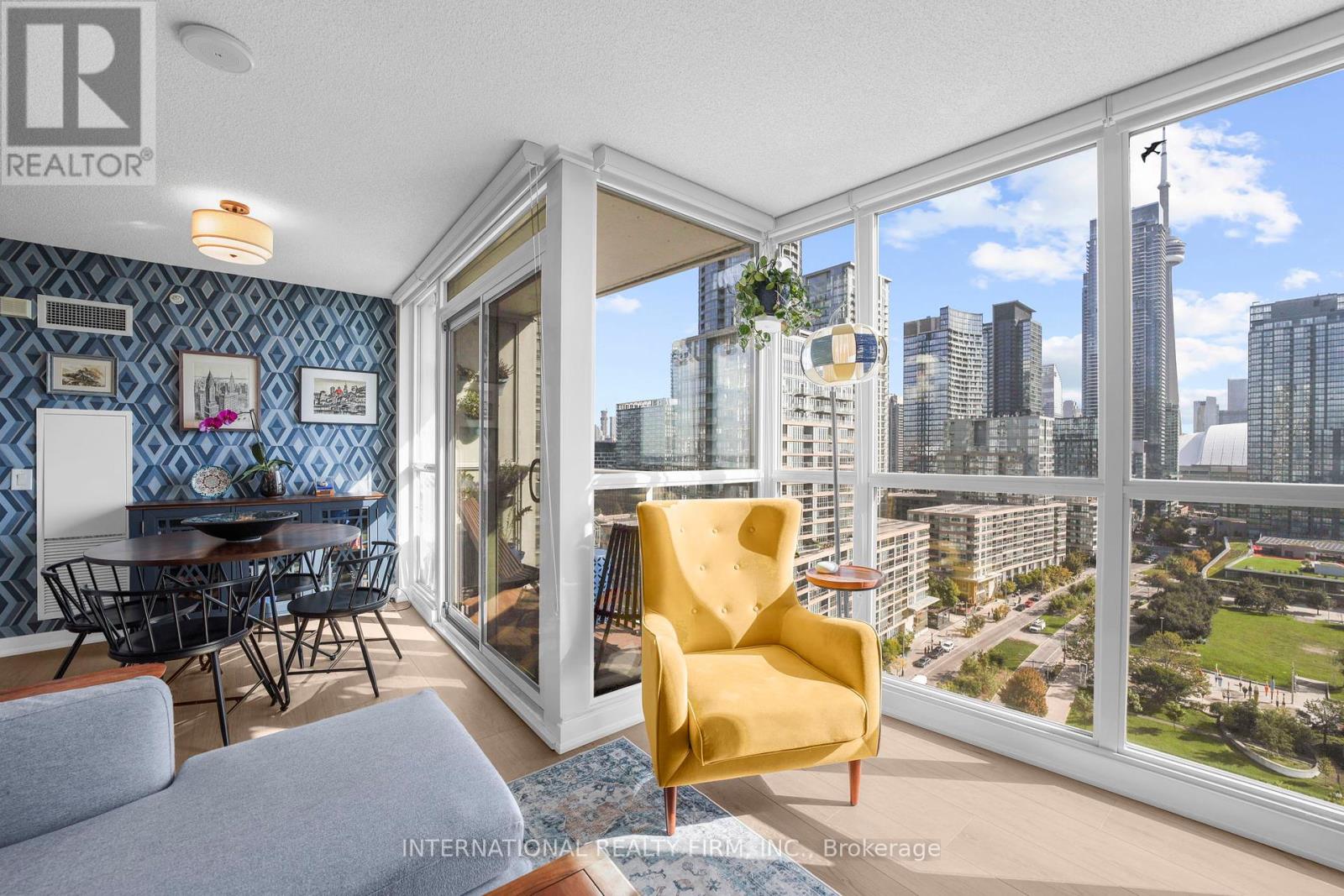 2112 - 85 Queens Wharf Road, Toronto (Waterfront Communities), Ontario  M5V 0J9 - Photo 9 - C12396674