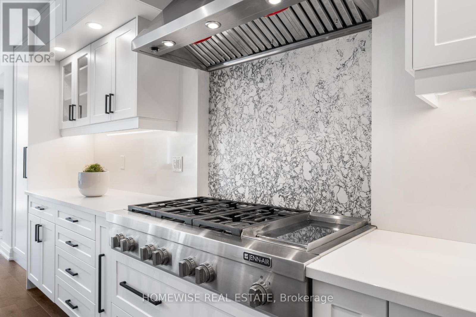 Property at 17 EARNSCLIFFE ROAD image 4