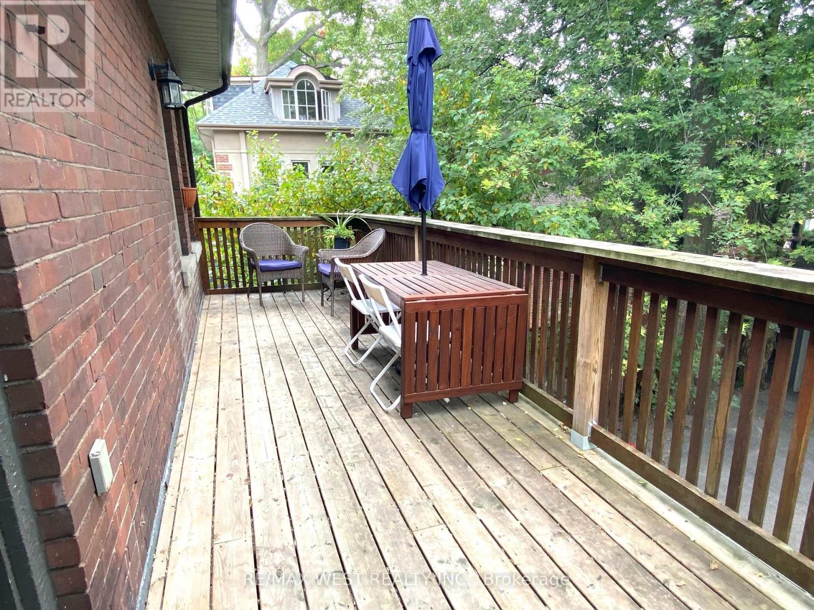 2 - 2 Bryce Avenue, Toronto, Ontario  M4V 2B2 - Photo 16 - C12396738