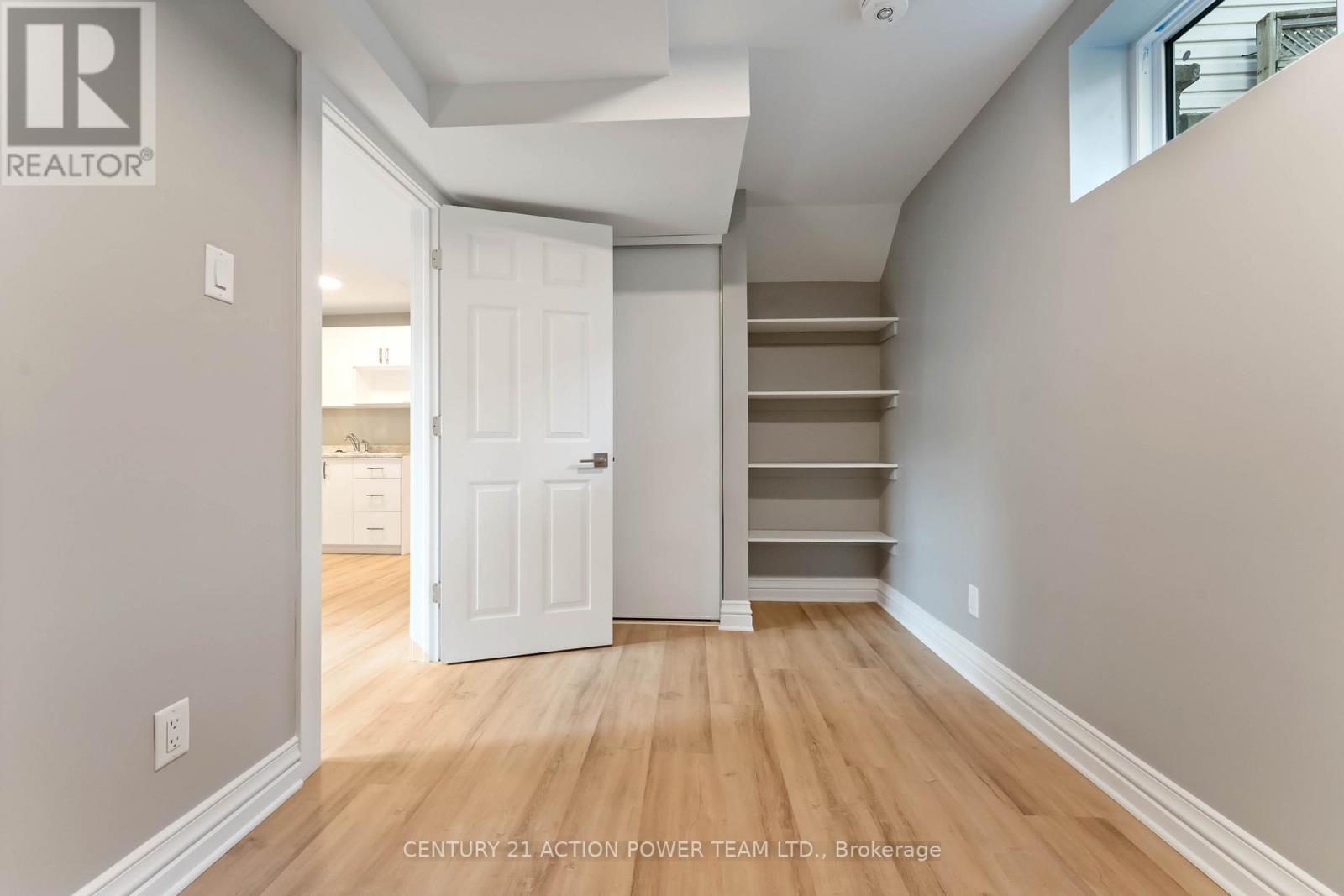 B - 427 Grassland Terrace, Ottawa, Ontario  K1E 2S1 - Photo 17 - X12396897