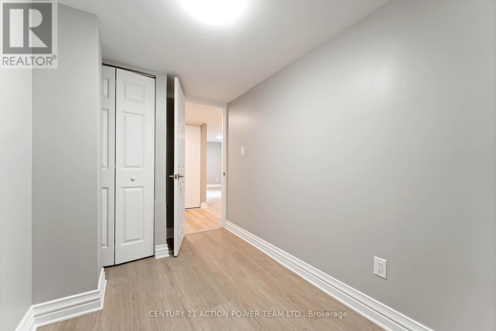 B - 427 Grassland Terrace, Ottawa, Ontario  K1E 2S1 - Photo 19 - X12396897
