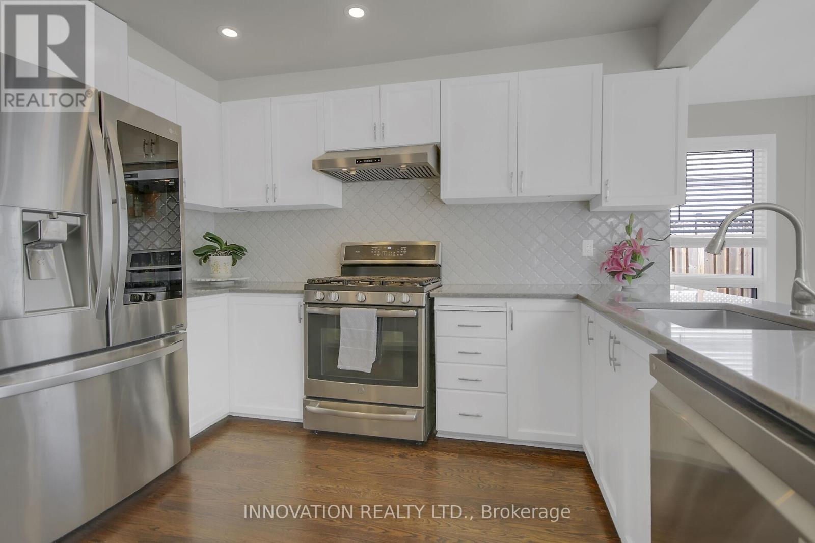 76 Chickasaw Crescent, Ottawa, Ontario  K2M 1M7 - Photo 11 - X12396933