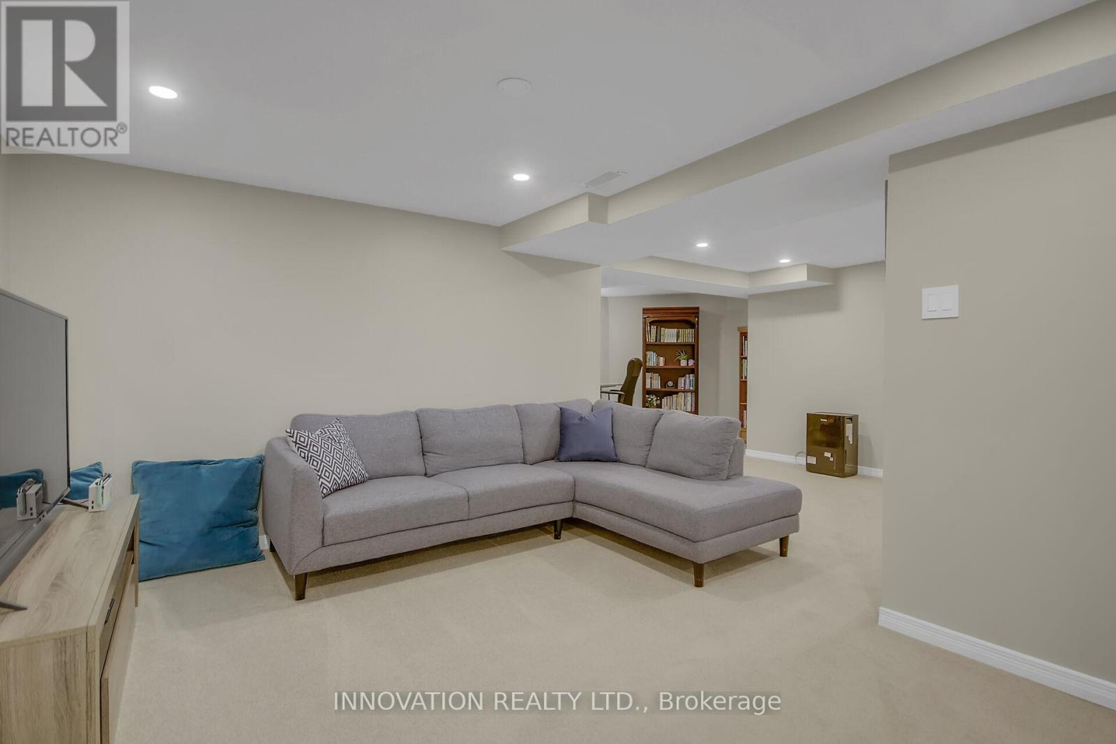 76 Chickasaw Crescent, Ottawa, Ontario  K2M 1M7 - Photo 29 - X12396933