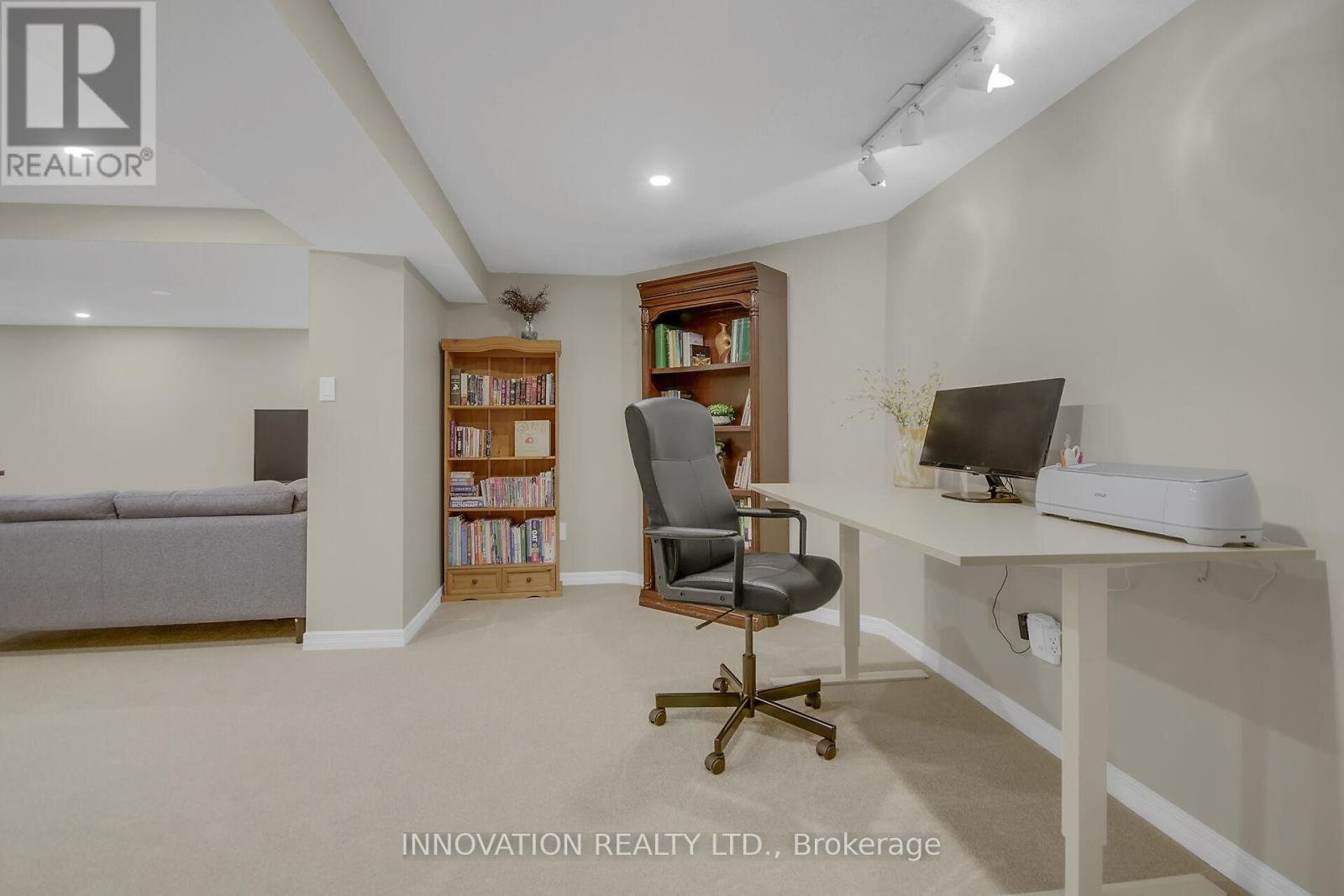 76 Chickasaw Crescent, Ottawa, Ontario  K2M 1M7 - Photo 32 - X12396933