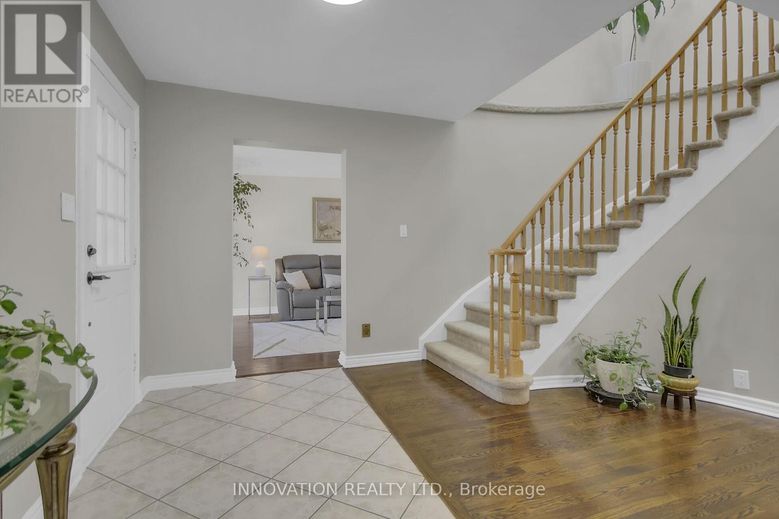 76 Chickasaw Crescent, Ottawa, Ontario  K2M 1M7 - Photo 6 - X12396933