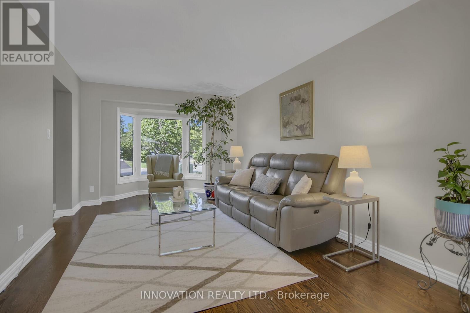 76 Chickasaw Crescent, Ottawa, Ontario  K2M 1M7 - Photo 9 - X12396933