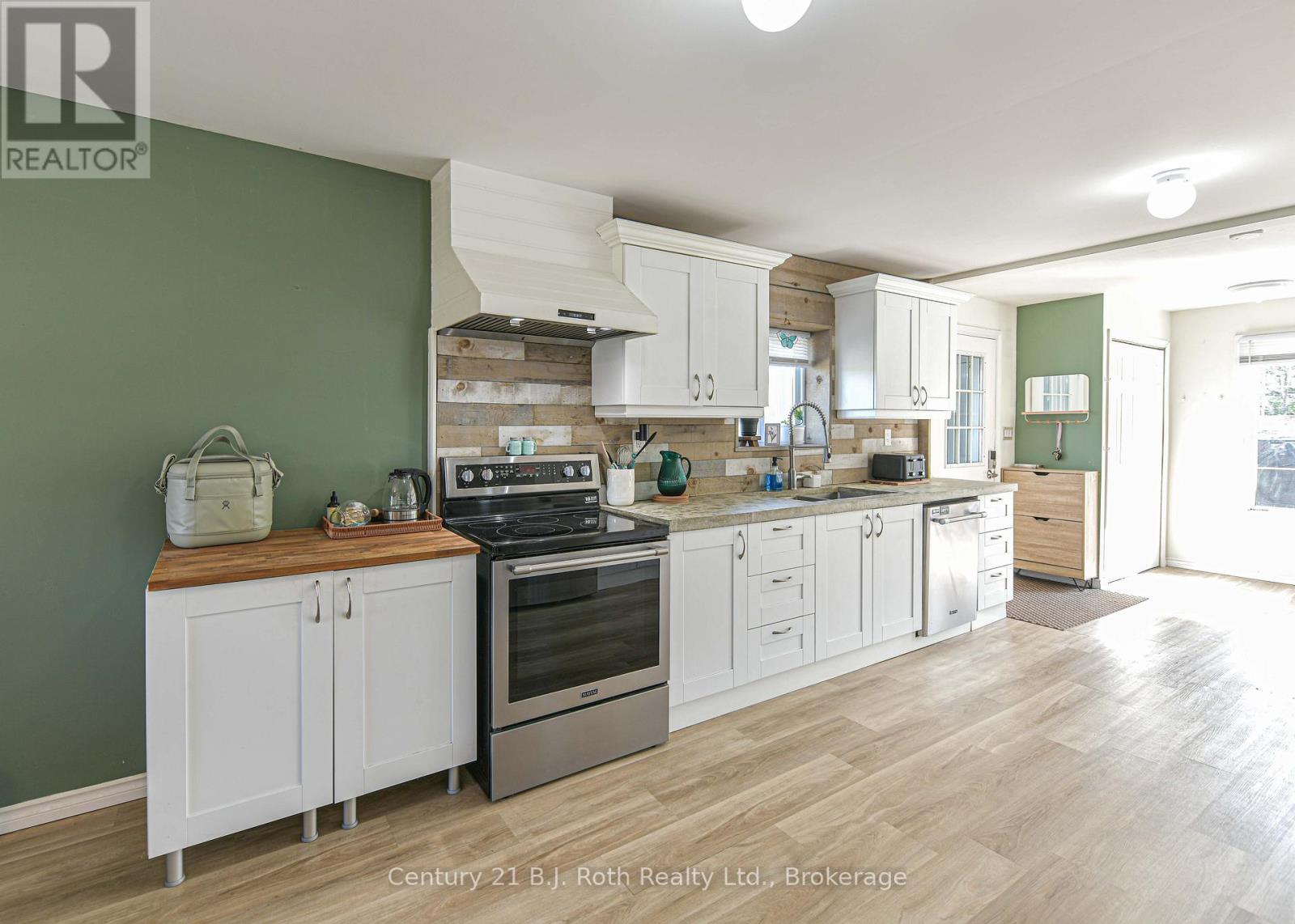 8441 11 Highway N, Severn, Ontario  L3V 0N3 - Photo 24 - S12396796