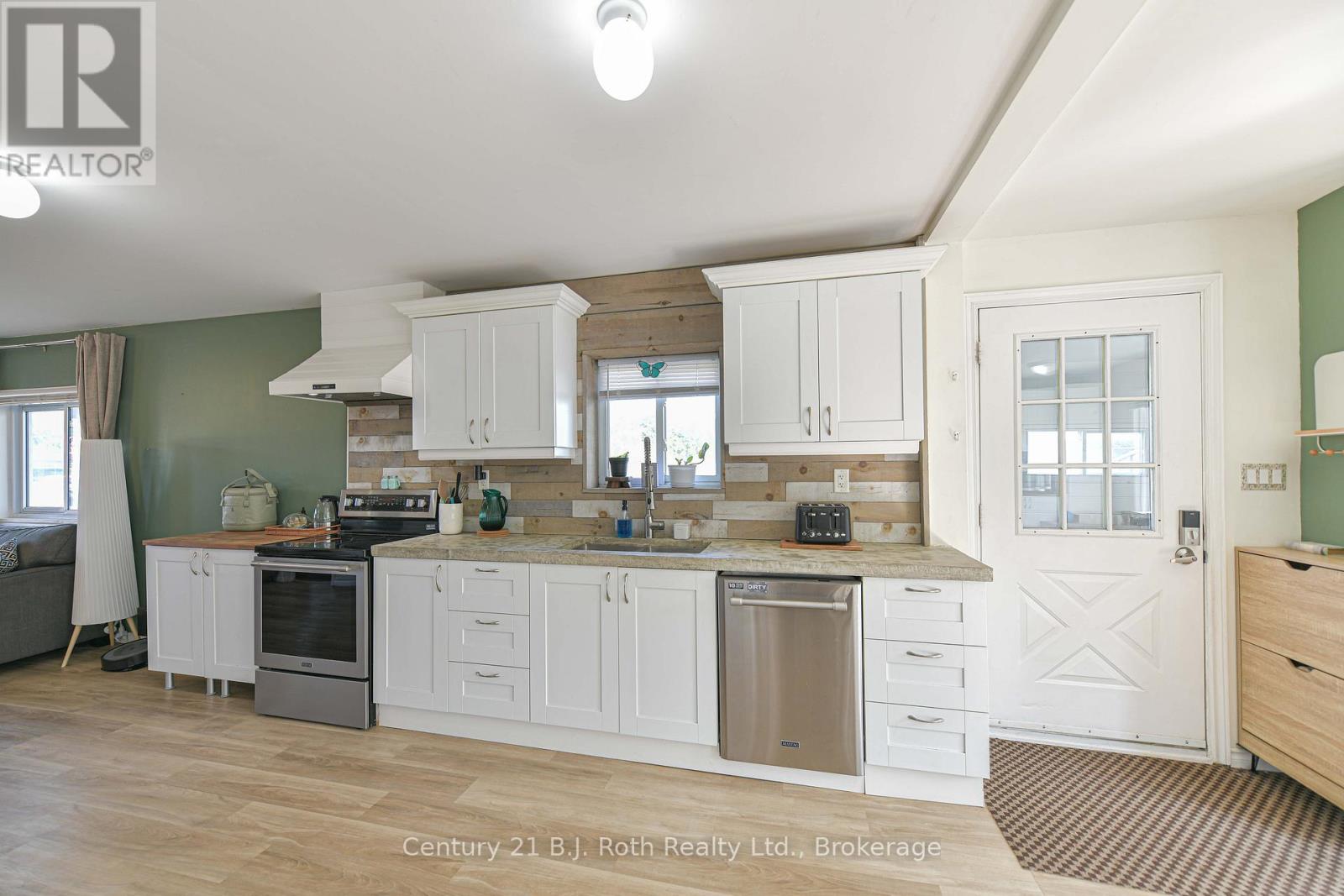8441 11 Highway N, Severn, Ontario  L3V 0N3 - Photo 26 - S12396796
