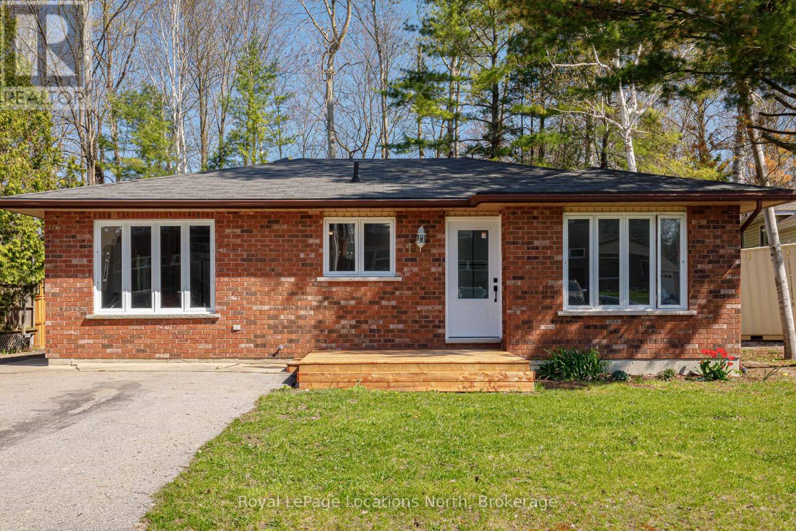 11 LISBON COURT, Wasaga Beach, Ontario