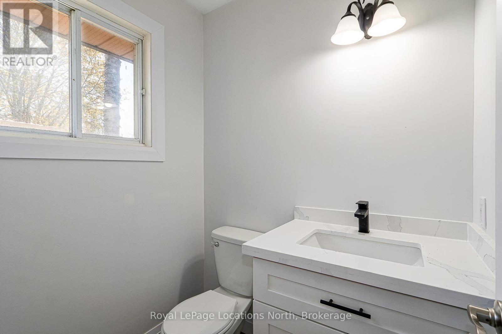 11 Lisbon Court, Wasaga Beach, Ontario  L9Z 1L2 - Photo 27 - S12396830