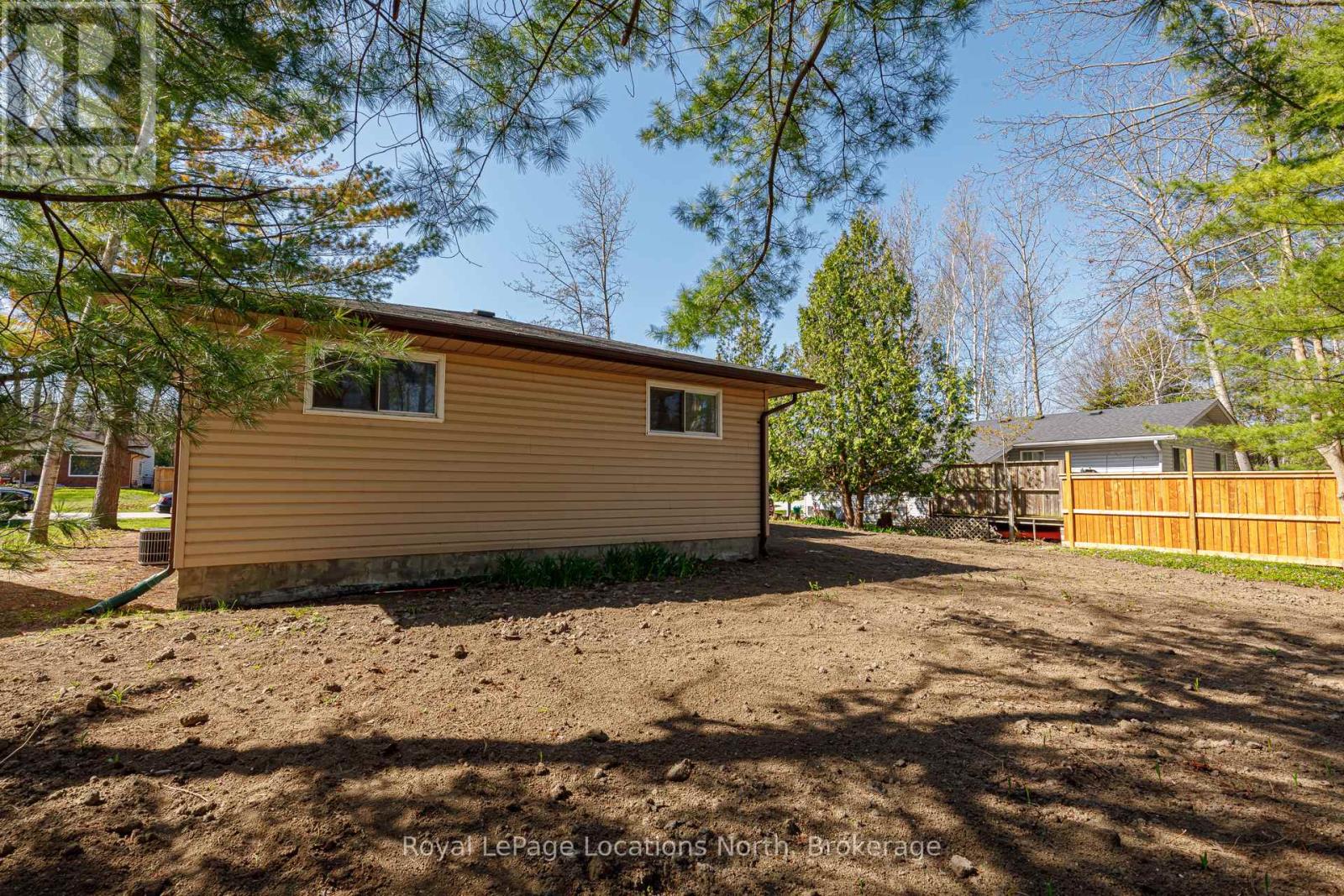 11 Lisbon Court, Wasaga Beach, Ontario  L9Z 1L2 - Photo 46 - S12396830