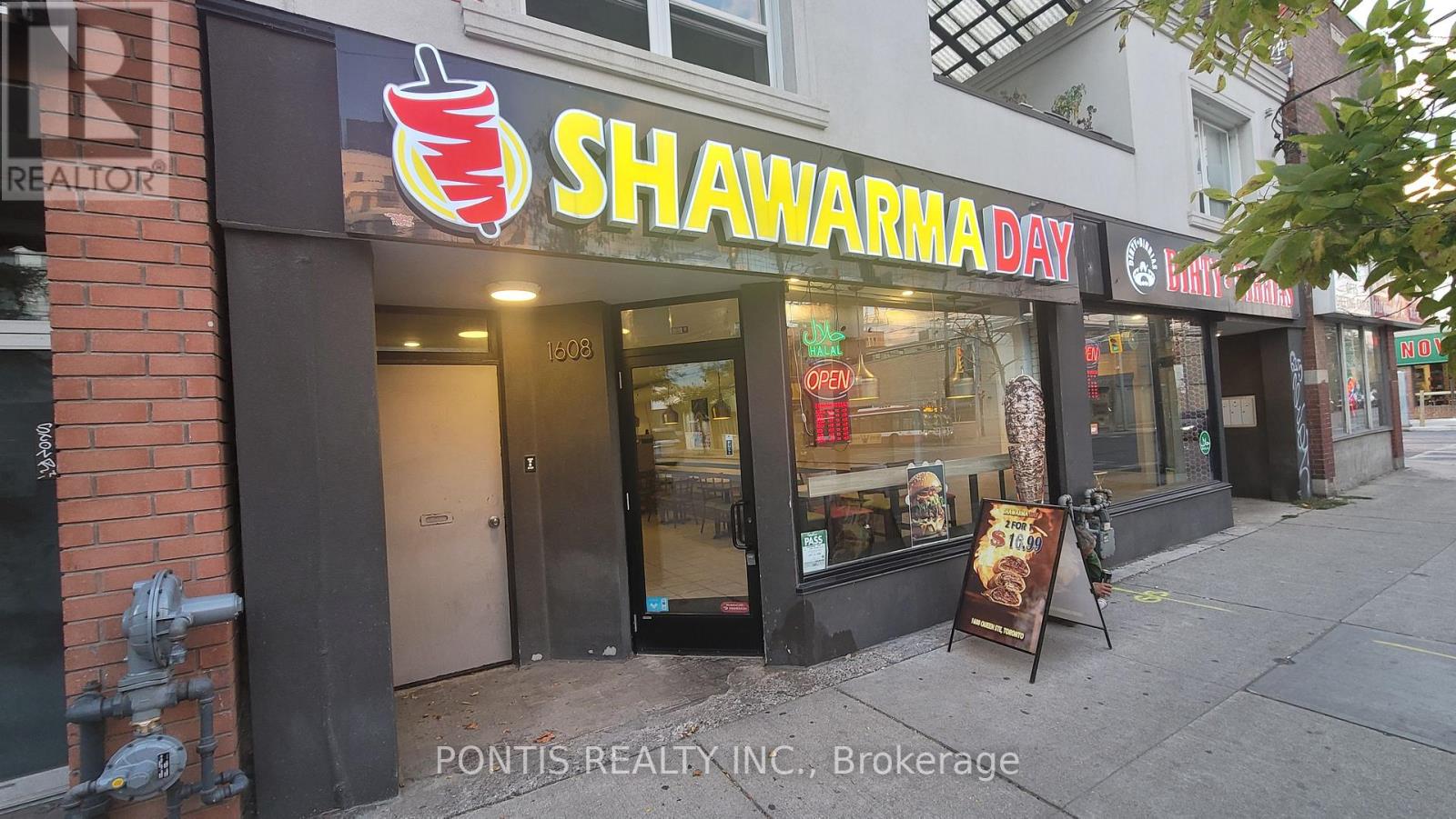1608 QUEEN STREET E, Toronto, Ontario