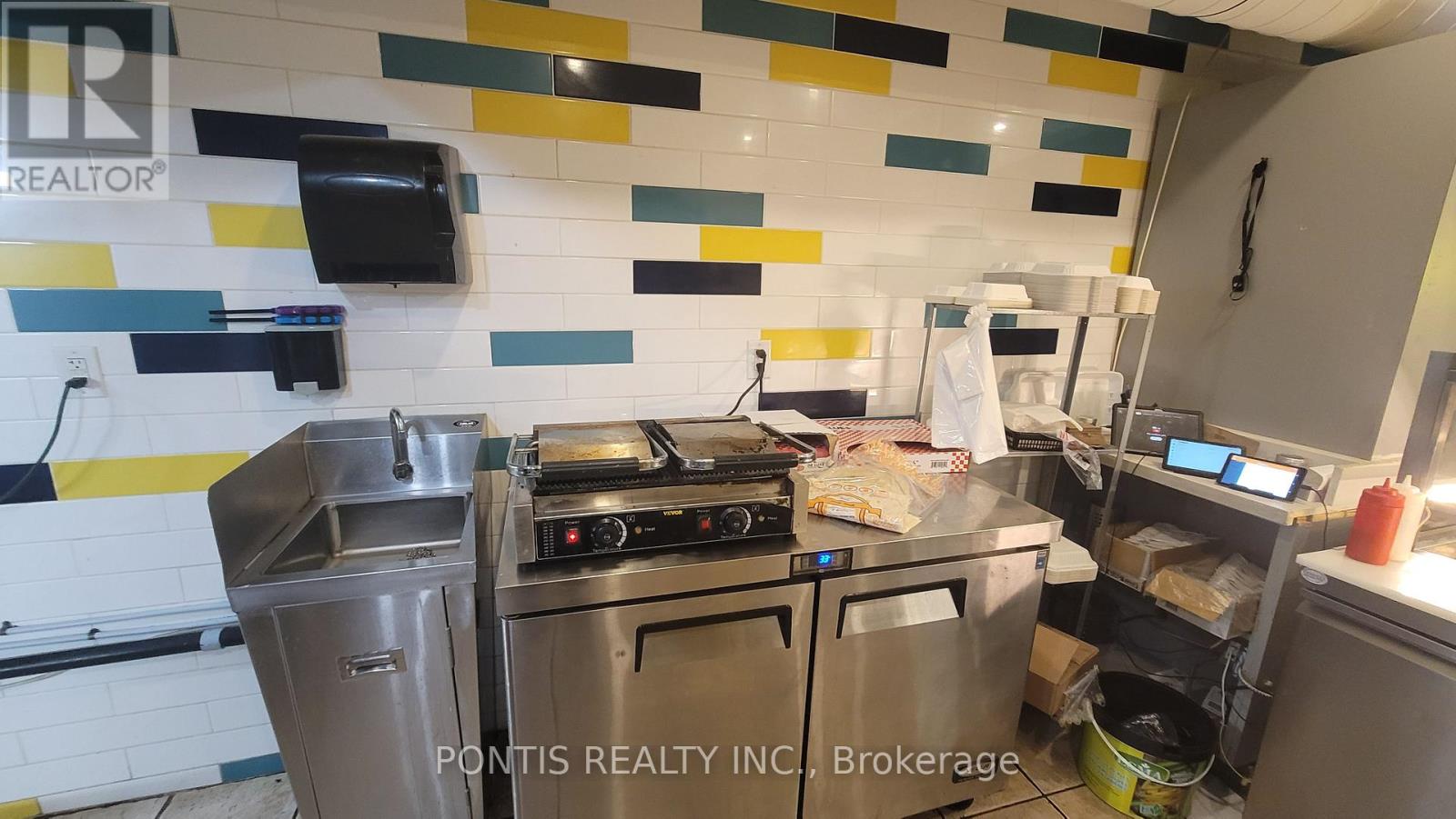 1608 Queen Street E, Toronto (South Riverdale), Ontario  M4L 1G2 - Photo 5 - E12396726