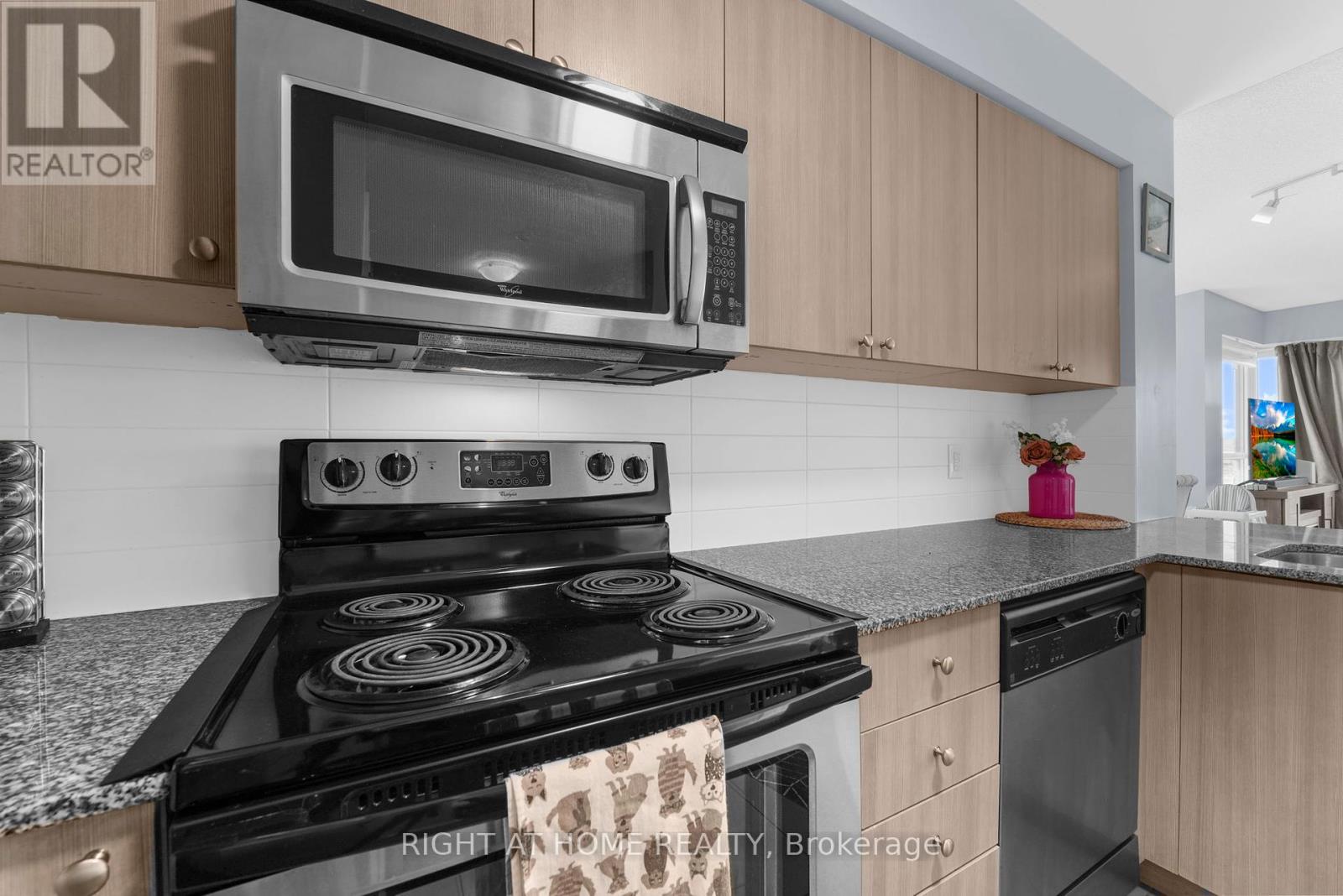 603 - 1235 Bayly Street, Pickering, Ontario  L1W 1L7 - Photo 15 - E12396741