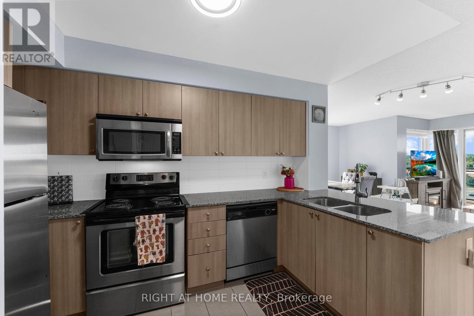 603 - 1235 Bayly Street, Pickering, Ontario  L1W 1L7 - Photo 17 - E12396741