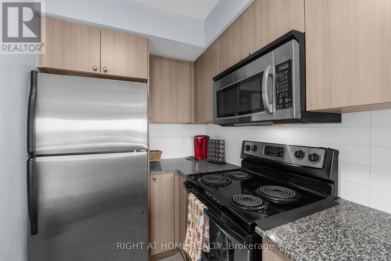 603 - 1235 Bayly Street, Pickering, Ontario  L1W 1L7 - Photo 18 - E12396741