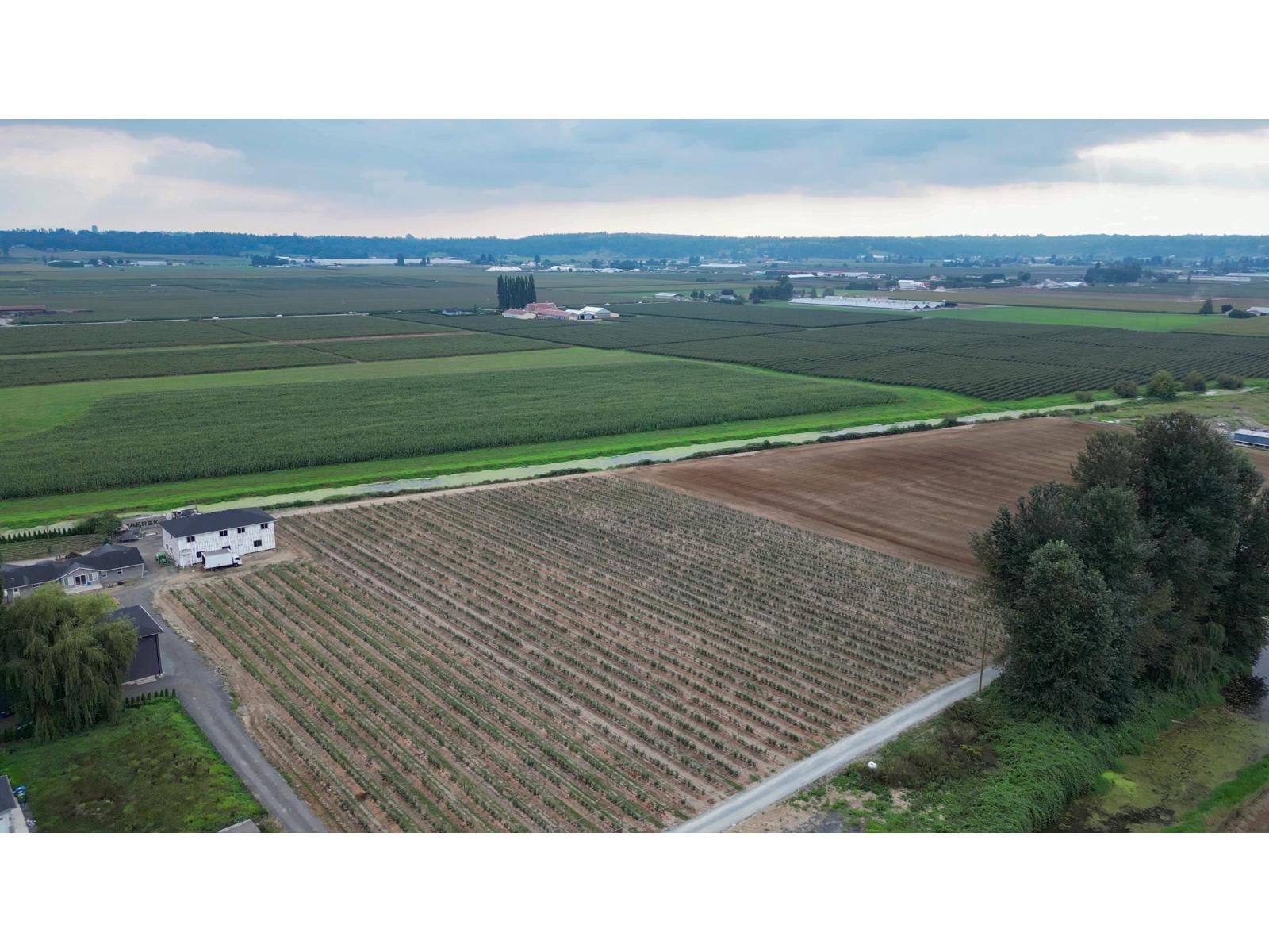 2 5924 Riverside Street, Abbotsford, British Columbia  V4X 1T8 - Photo 7 - R3046100